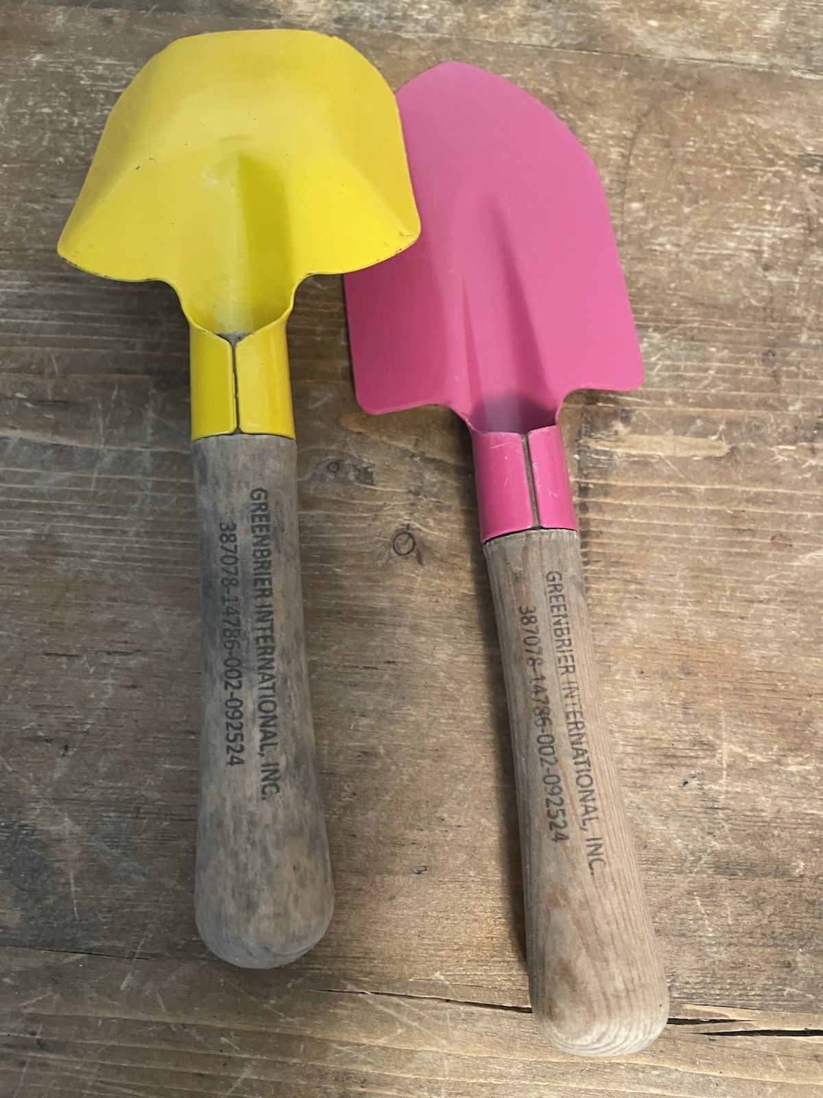 Kid Size Metal Garden Or Beach Hand Trowel Toys