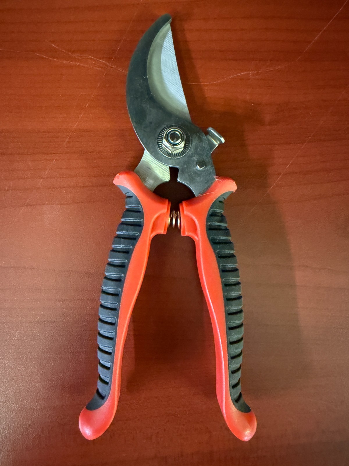 EMPOWER 5-Piece Garden Tool Set – Mismatched Set includes RED & BLUE M81284