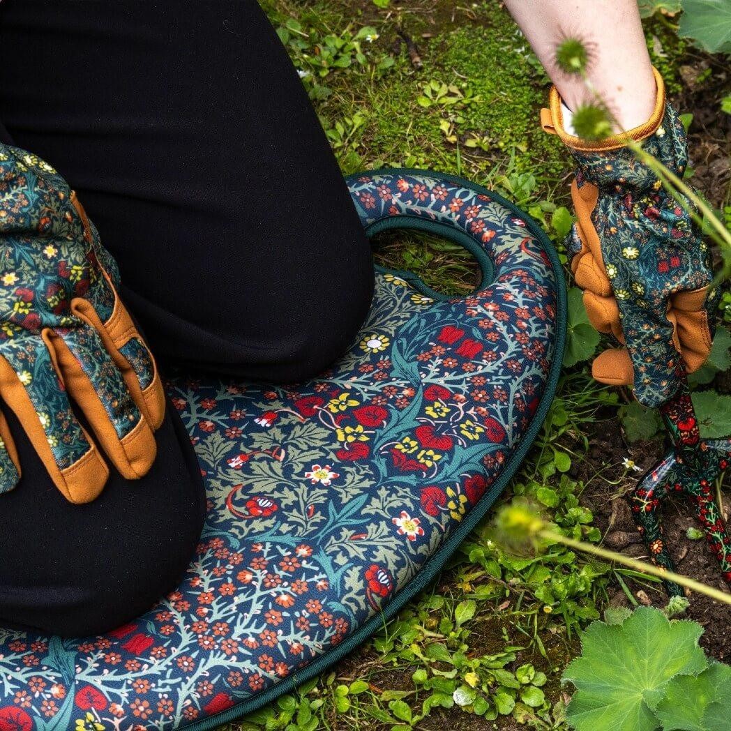 Robert Frederick Orange Grove Gardening Tool & Kneeler Set – William Morris Blac