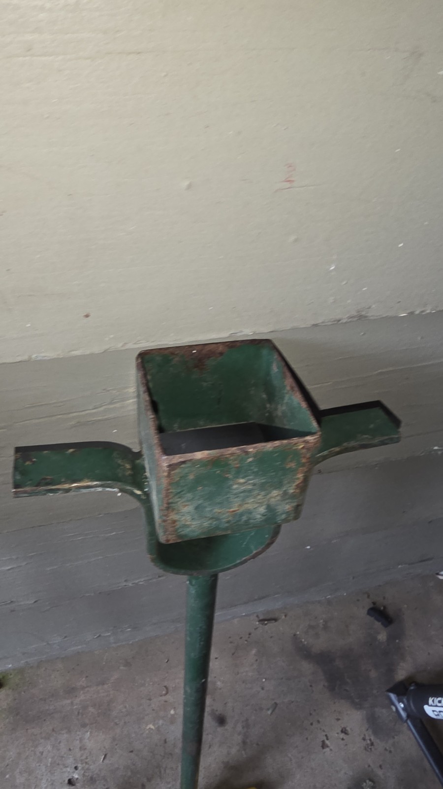 Vintage Square Sod Plugger Turf Aerator Tool Green Steel Yellow T-Handle Grip