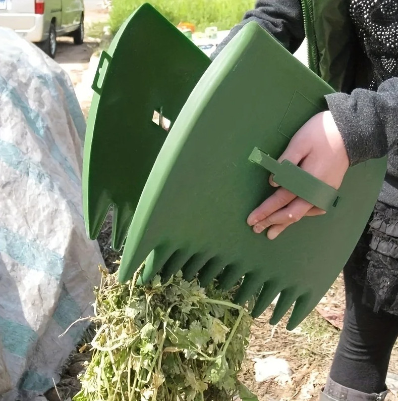 Handheld Gardening Rake for Yard Debris Cleanup Indoor & Outdoor Use