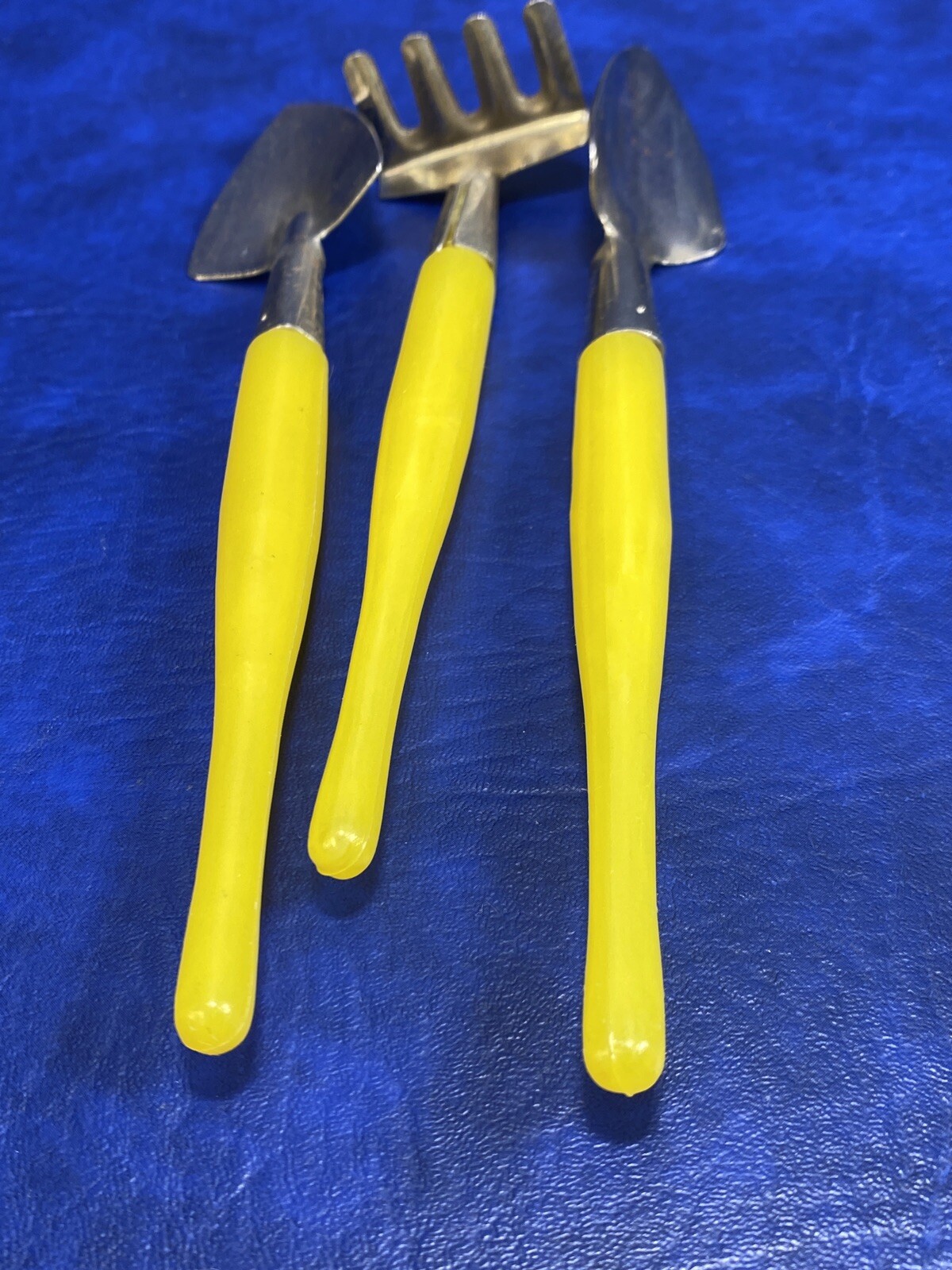 Vtg Home Gardening Set by NT 3 Piece Yellow Plastic Handle with Vinyl Holder