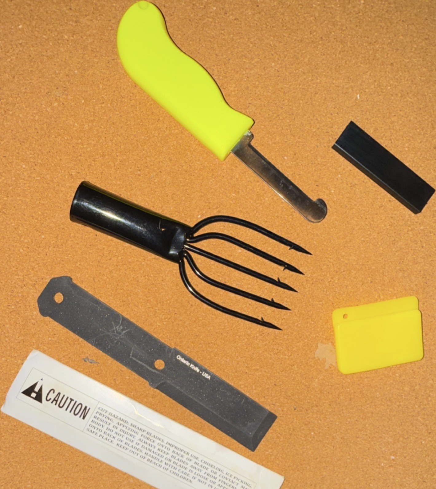 Ontario knife mini pry bar,frog gig, knife 3 piece battlebox items