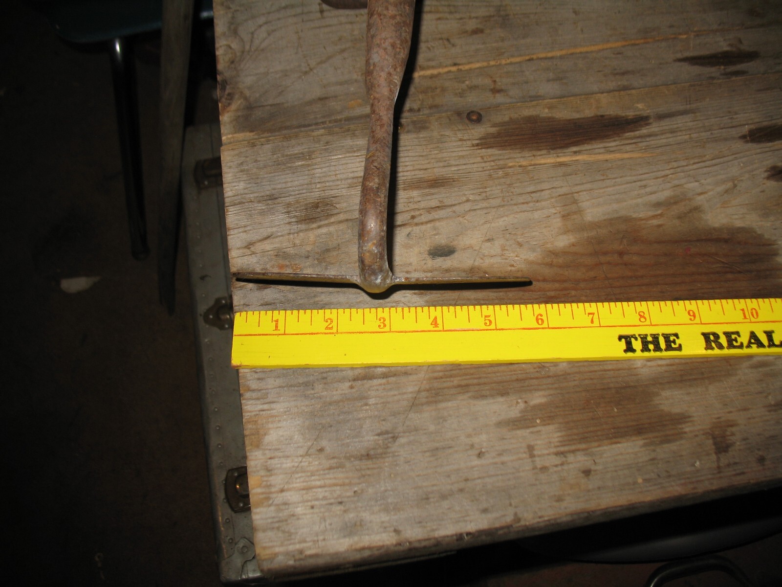 VINTAGE GARDEN TOOL RUSTY HOE HEAD DIGGER FARM DECOR OR USE LOT B