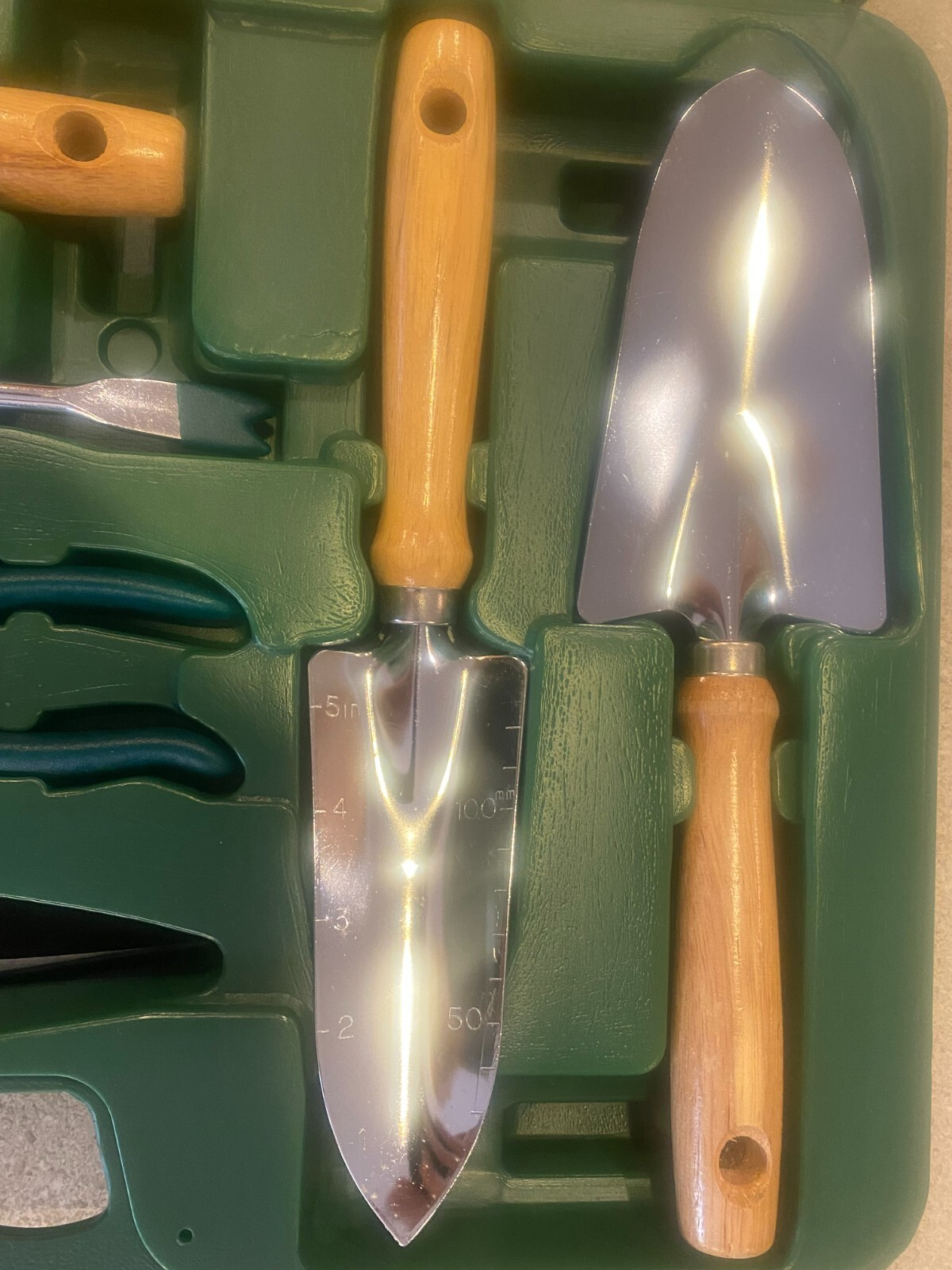 15 PC Garden Tool Care Set with Case #711093- 21 inches x 13 inches