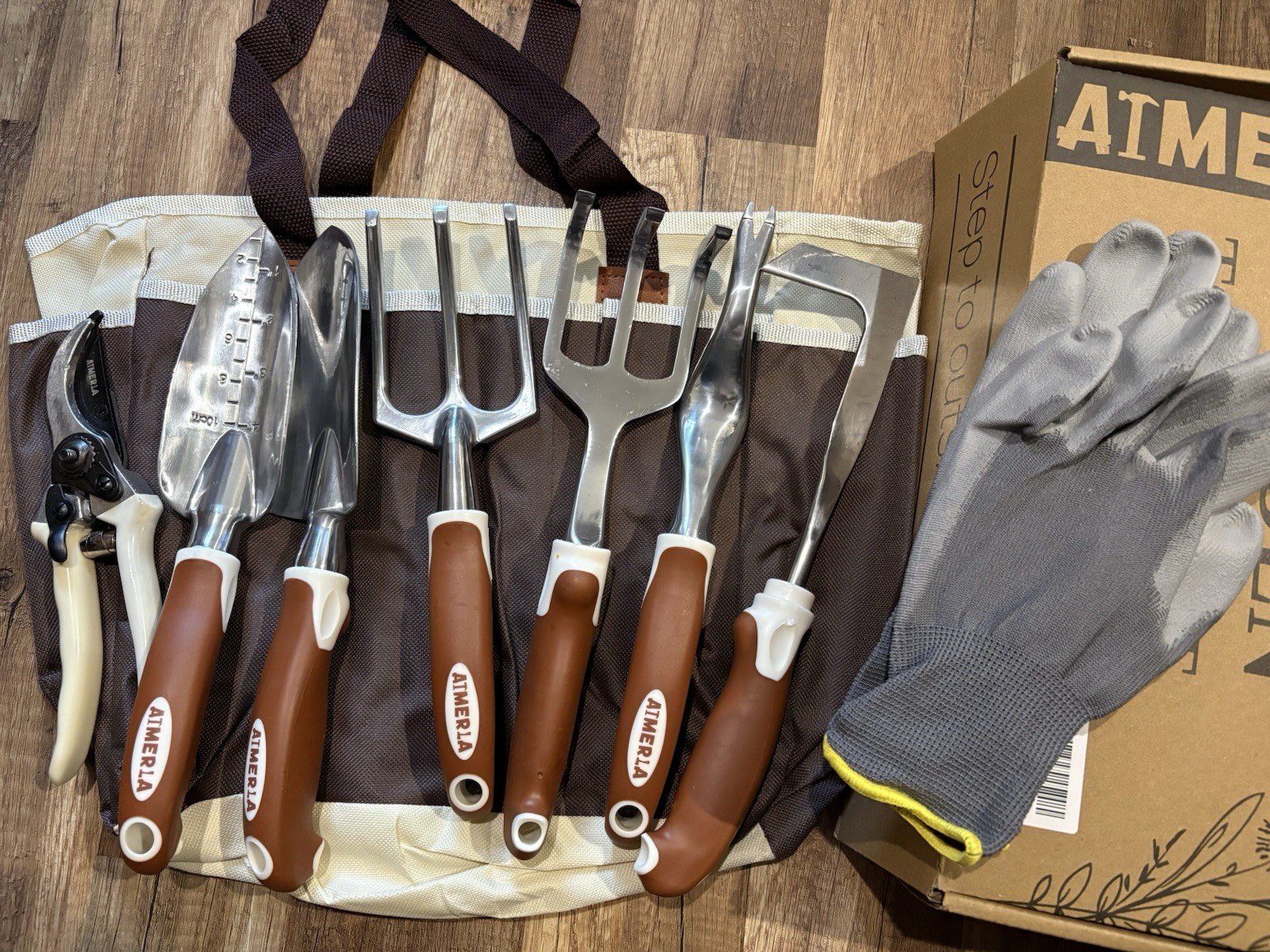 Set of 9 Heavy Duty Garden Tools with a Large Garden Bag