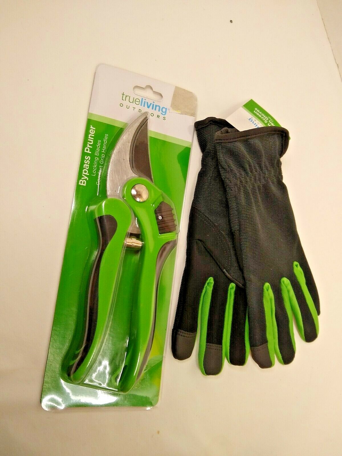Gardening Gloves & Bypass Pruner Set True Living New