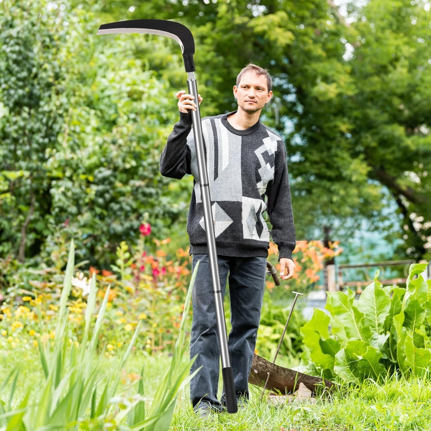 Durable Sickle Garden Tool for Clearing Bushes & Vines – User-Friendly Assembly