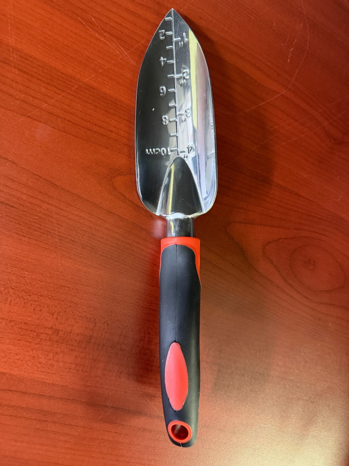 EMPOWER 5-Piece Garden Tool Set – Mismatched Set includes RED & BLUE M81284