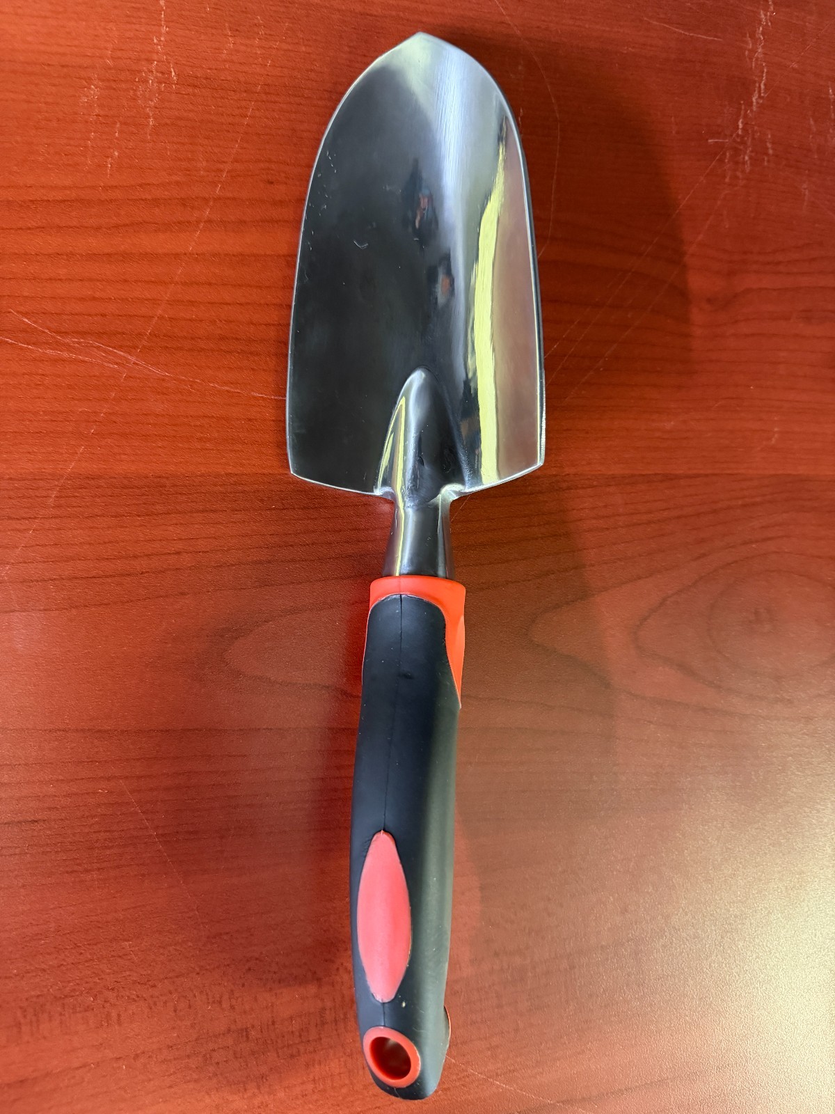 EMPOWER 5-Piece Garden Tool Set – Mismatched Set includes RED & BLUE M81284