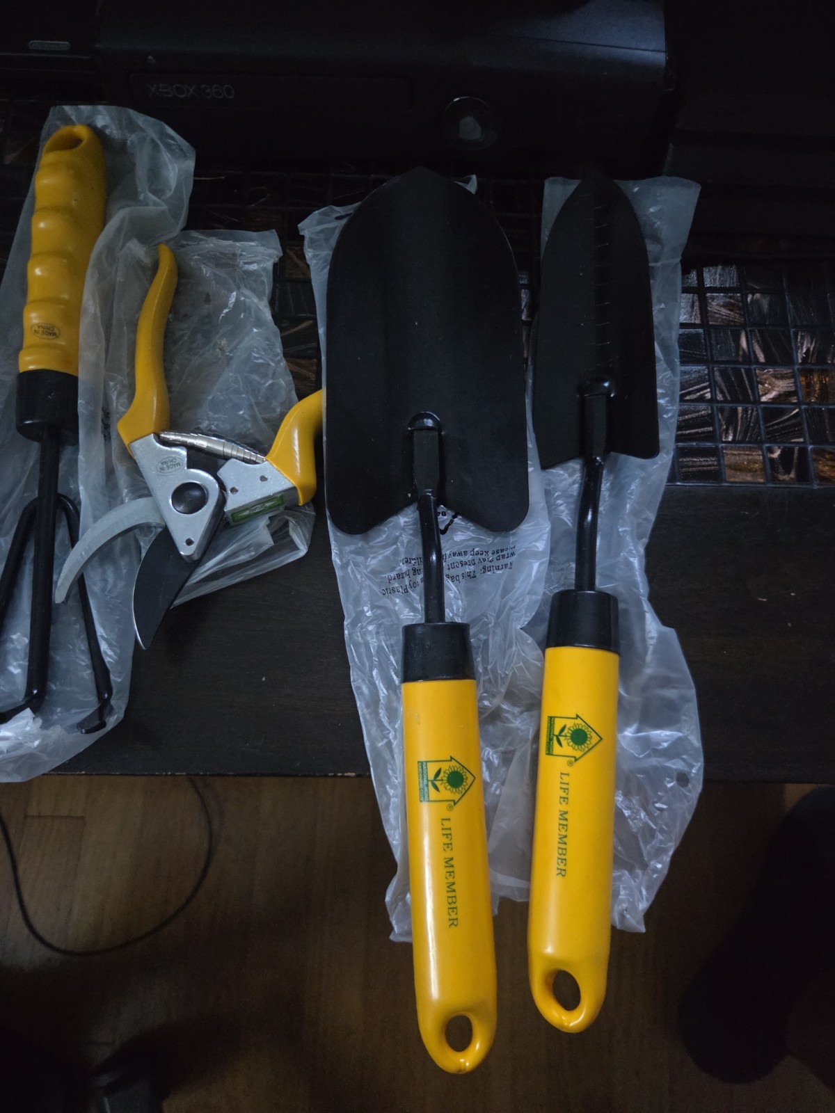 🔥 Life Member 7 Piece Garden Tool Set with Tote Bag Yellow Heavy Duty
