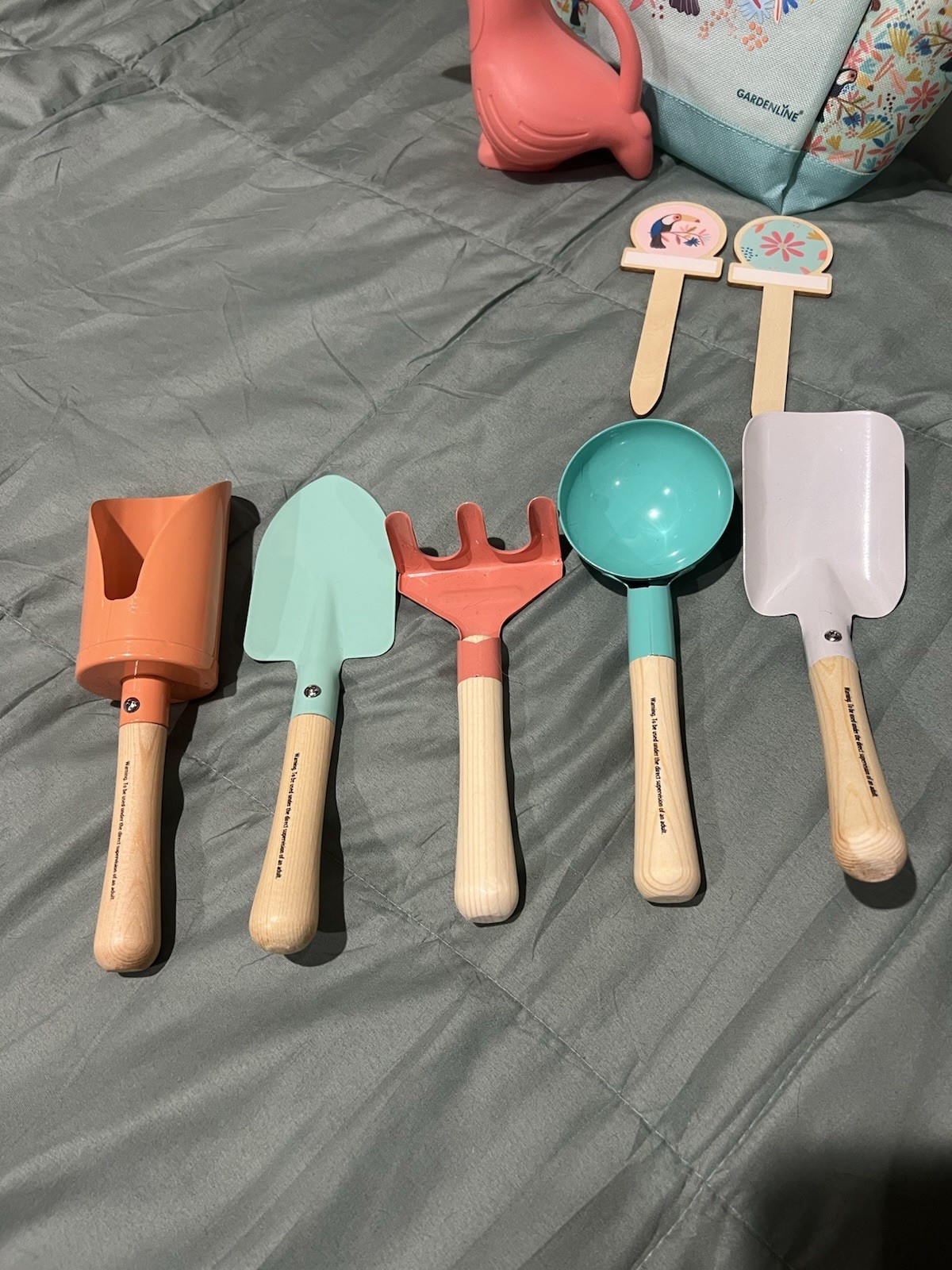 9 Pcs Garden Set Toys For Kids, Quality Garden Tool Kit, Includes Tote Bag NEW
