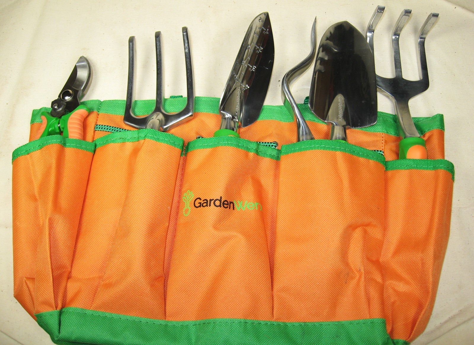 10 PC Garden Tool Set, Heavy Duty ALuminum, Rubber Easy Grip Handles, good deal
