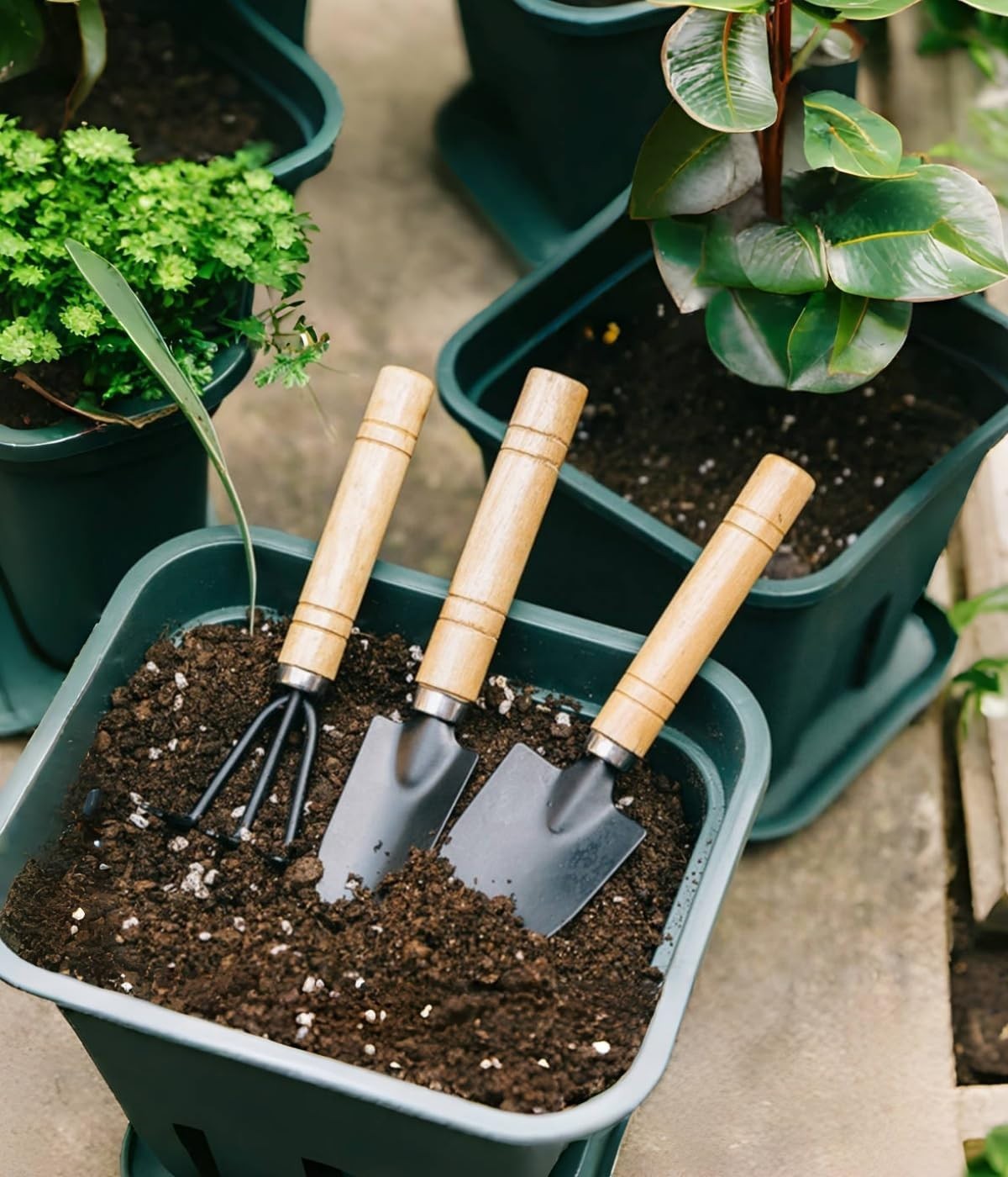 4pcs Garden Tools Set Trowel Rake Shovel Heavy Duty Metal Outdoor Ergonomic Kit