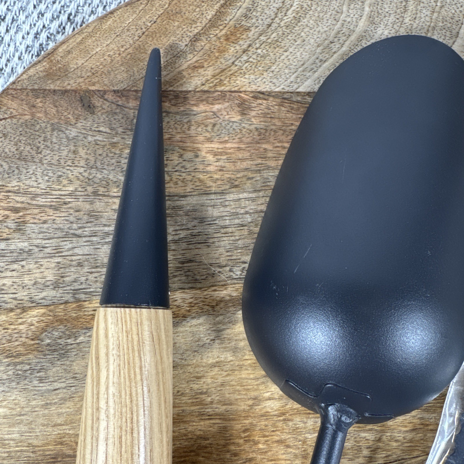 Threshold Garden Tool Set – 3pc Wood Handle Dibber, Scoop, Hori Hori Knife – NEW