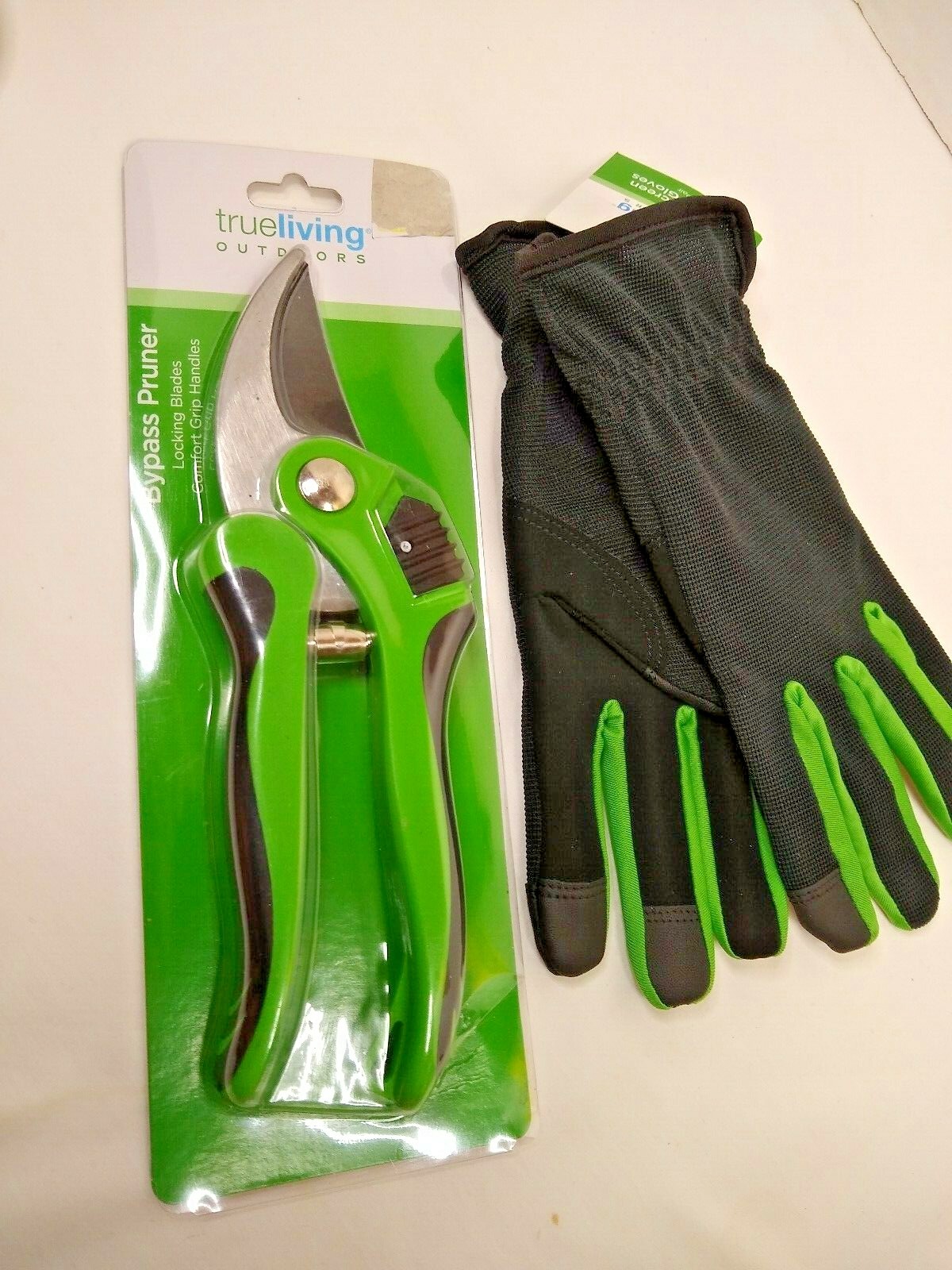 Gardening Gloves & Bypass Pruner Set True Living New