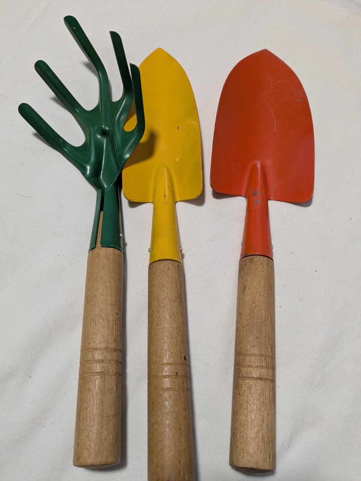 2×3-Piece Garden Tool Set: Trowel, Shovel & Cultivator, Painted. Made Hong Kong