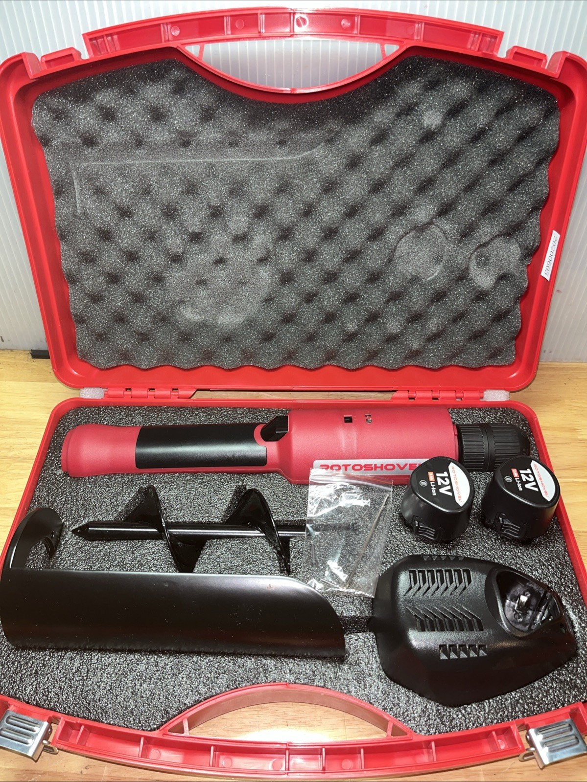 ROTOSHOVEL Automatic Handheld Shovel w/Auger,2 Batteries,Charger ~NEW NEVER USED