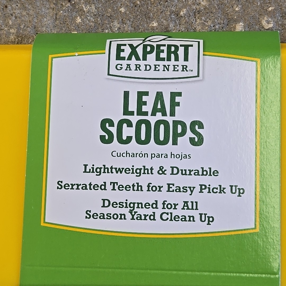 Expert Gardener Leaf Scoops with Adjustable Handles Plastic /5 Lawn & Leaf Bags