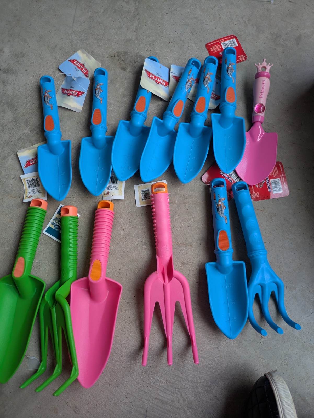 Lot Of 13 New Midwest Glove Kids Garden Trowel Cultivator Disney Princess Plane