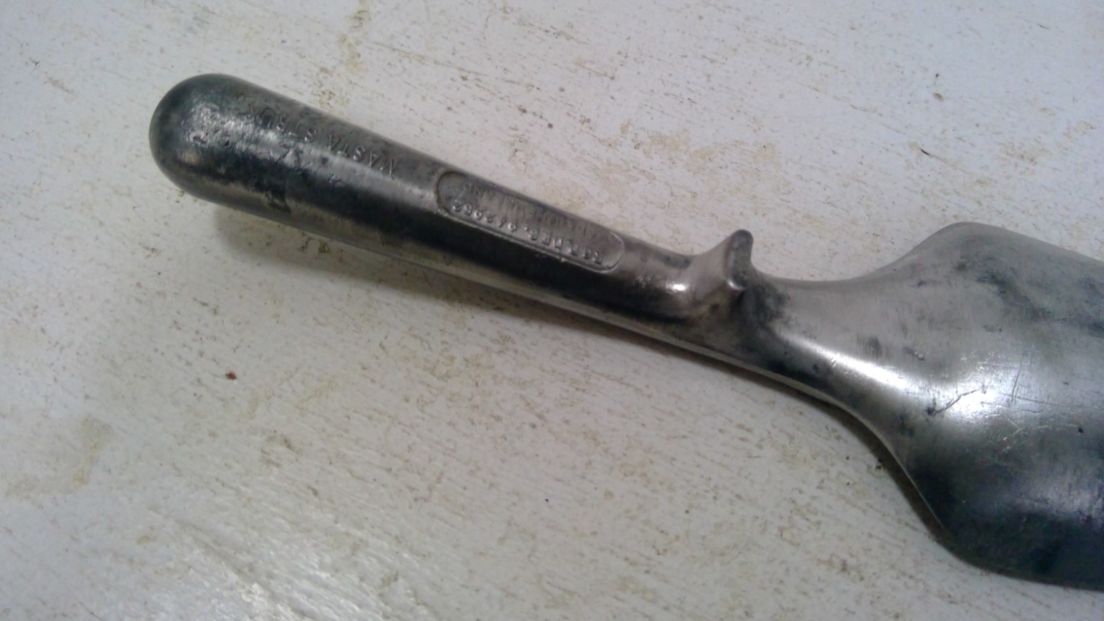 Vintage Aluminum Garden Trowel – Made In England. 10 1/2″ long.