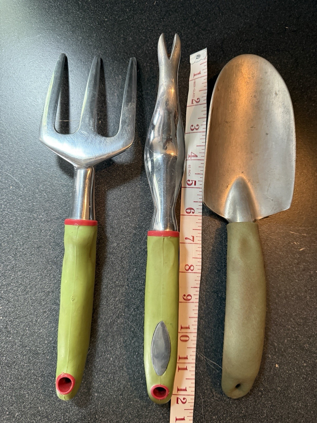 3 Piece Metal Garden Tool Set Trowel, 3-Tine Cultivator, 2-Tine Weeding Fork