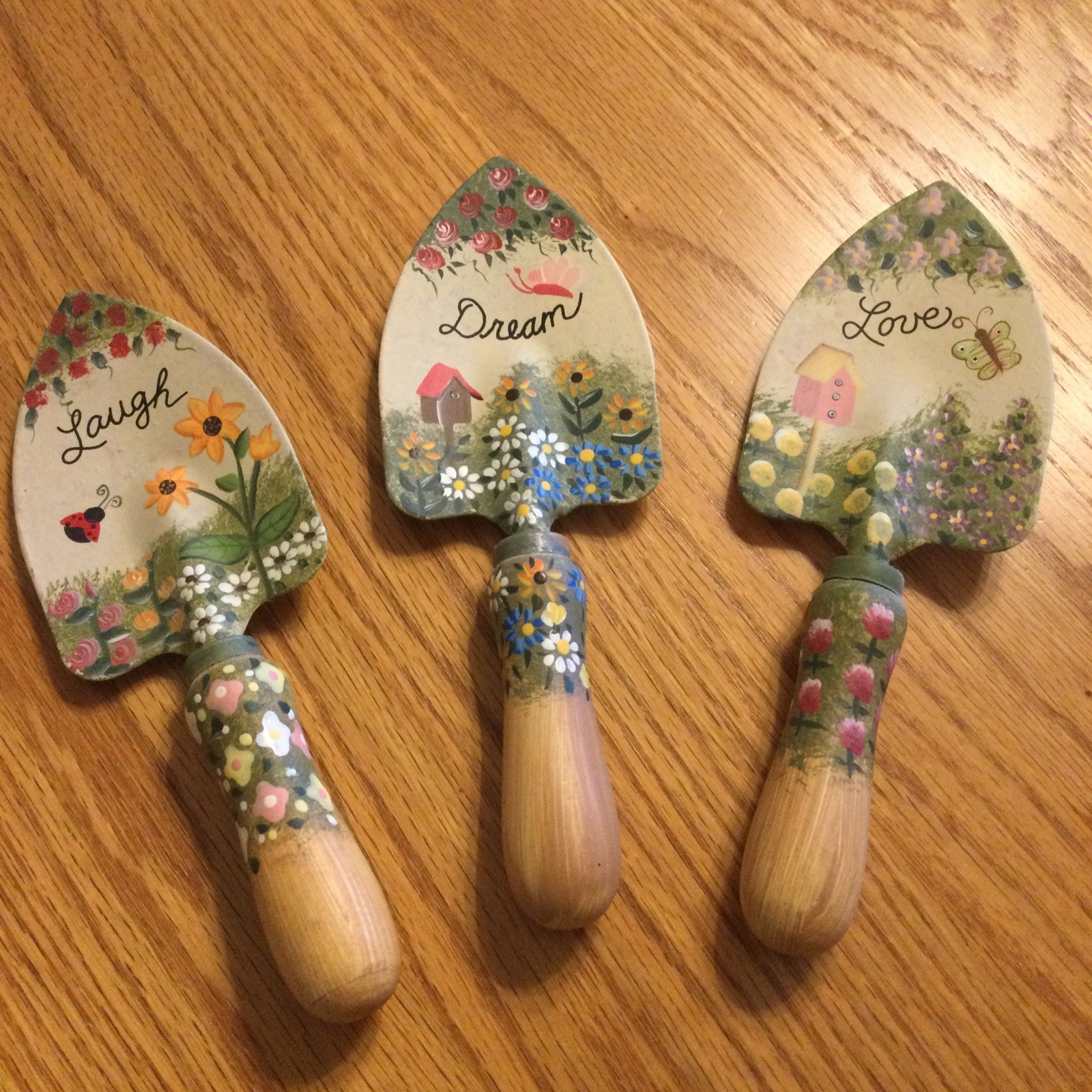 Painted Garden Trowel Set Of 3 (7 Inches Long)