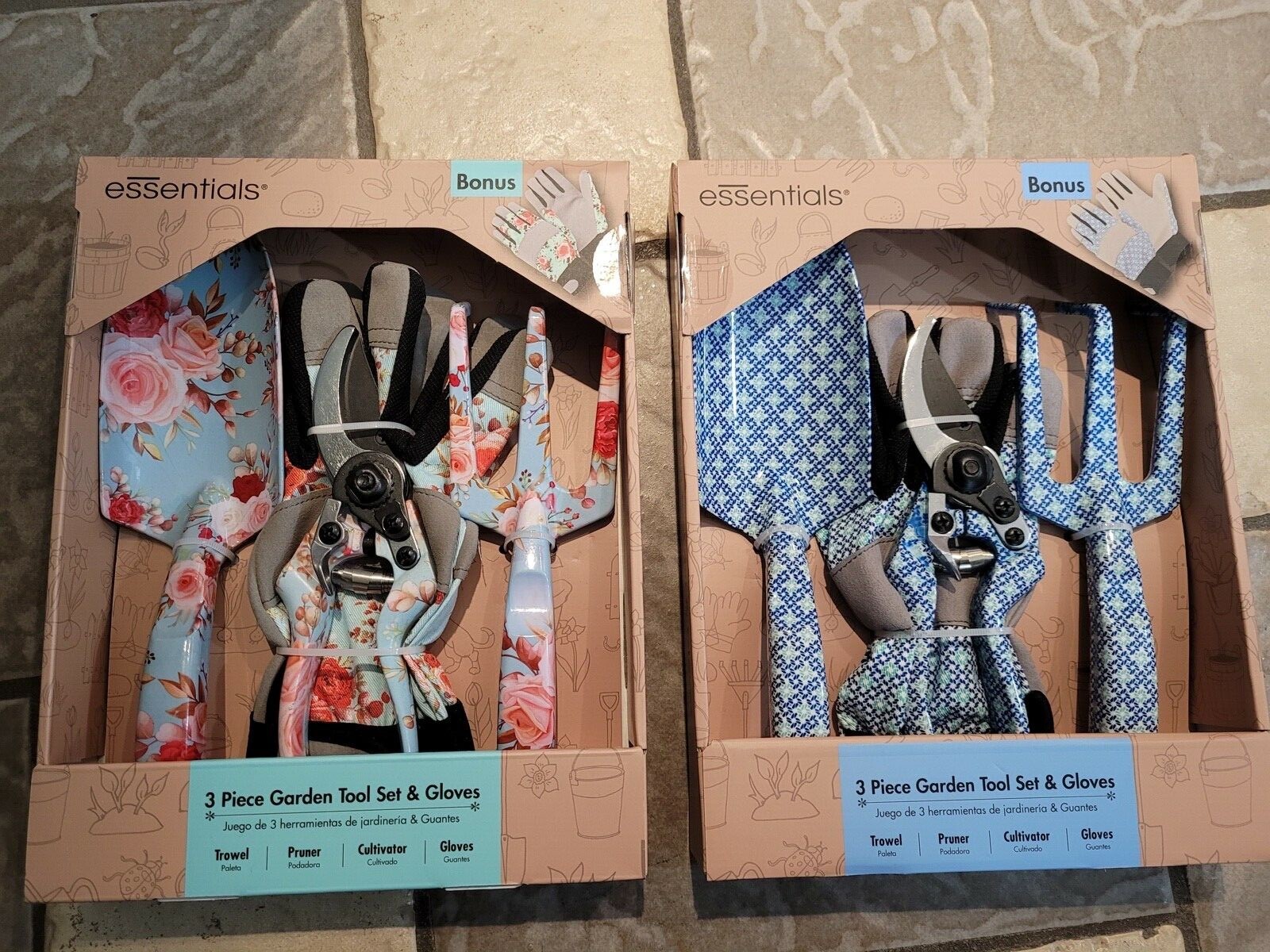 NEW 8 PIECE GARDEN SET, 2 PRUNERS, 2 PAIR GARDEN GLOVES, 2 TROWELS, 2 SHOVELS