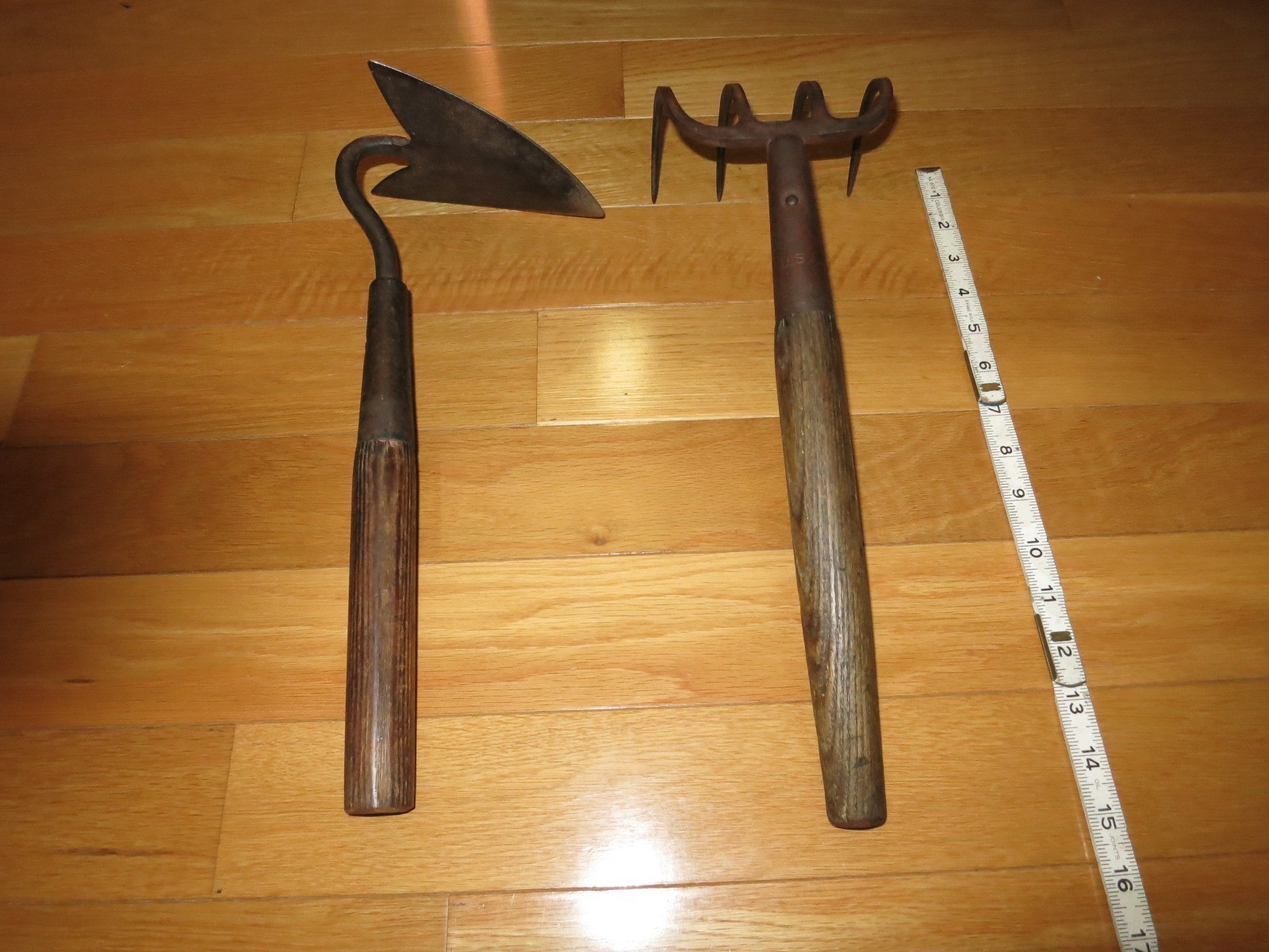 Vintage Wood Long Handle Garden Tools Tine Hoe lot