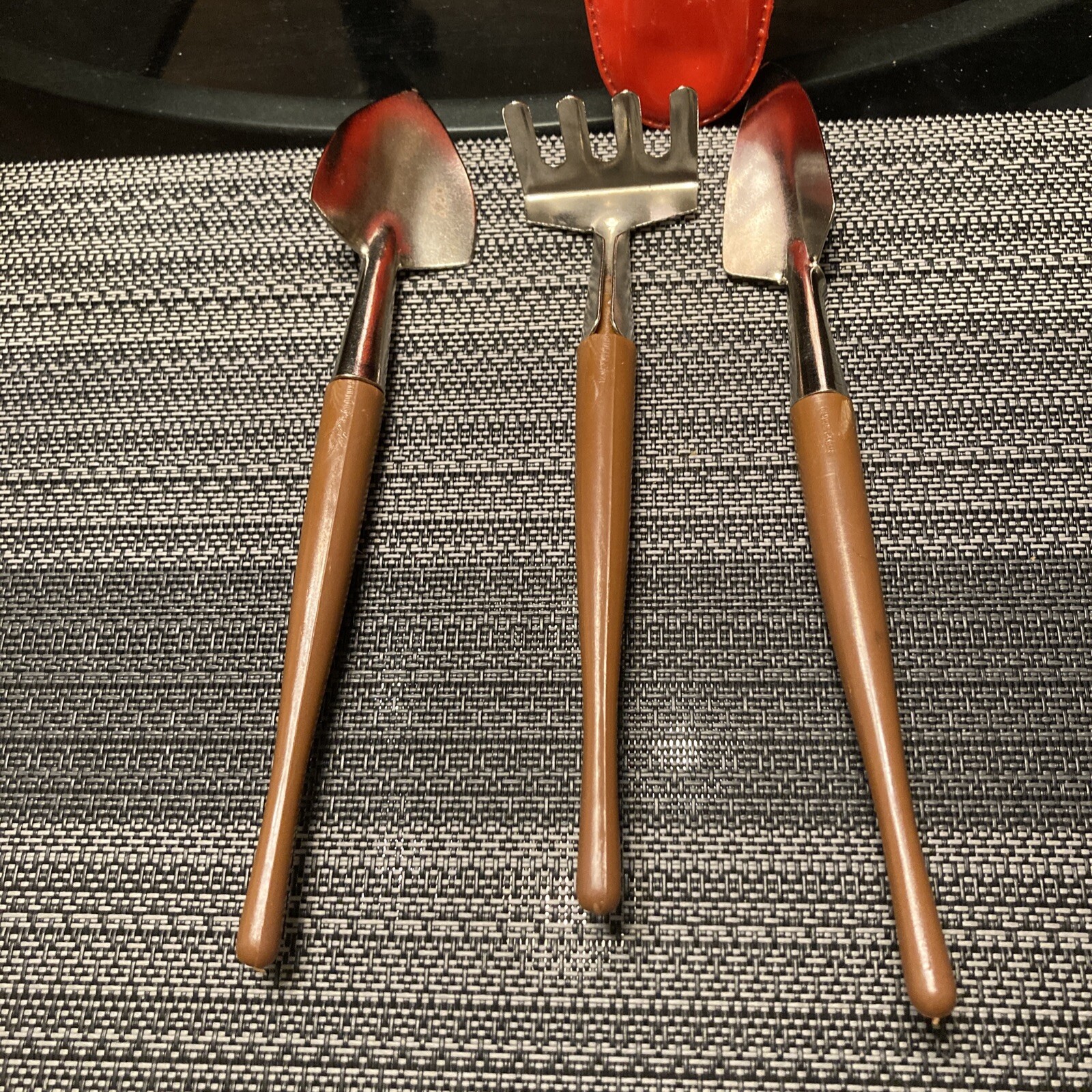 VINTAGE MINIATURE GARDENING TOOLS – Rake, Shovel, Spade – small mini littles Wow