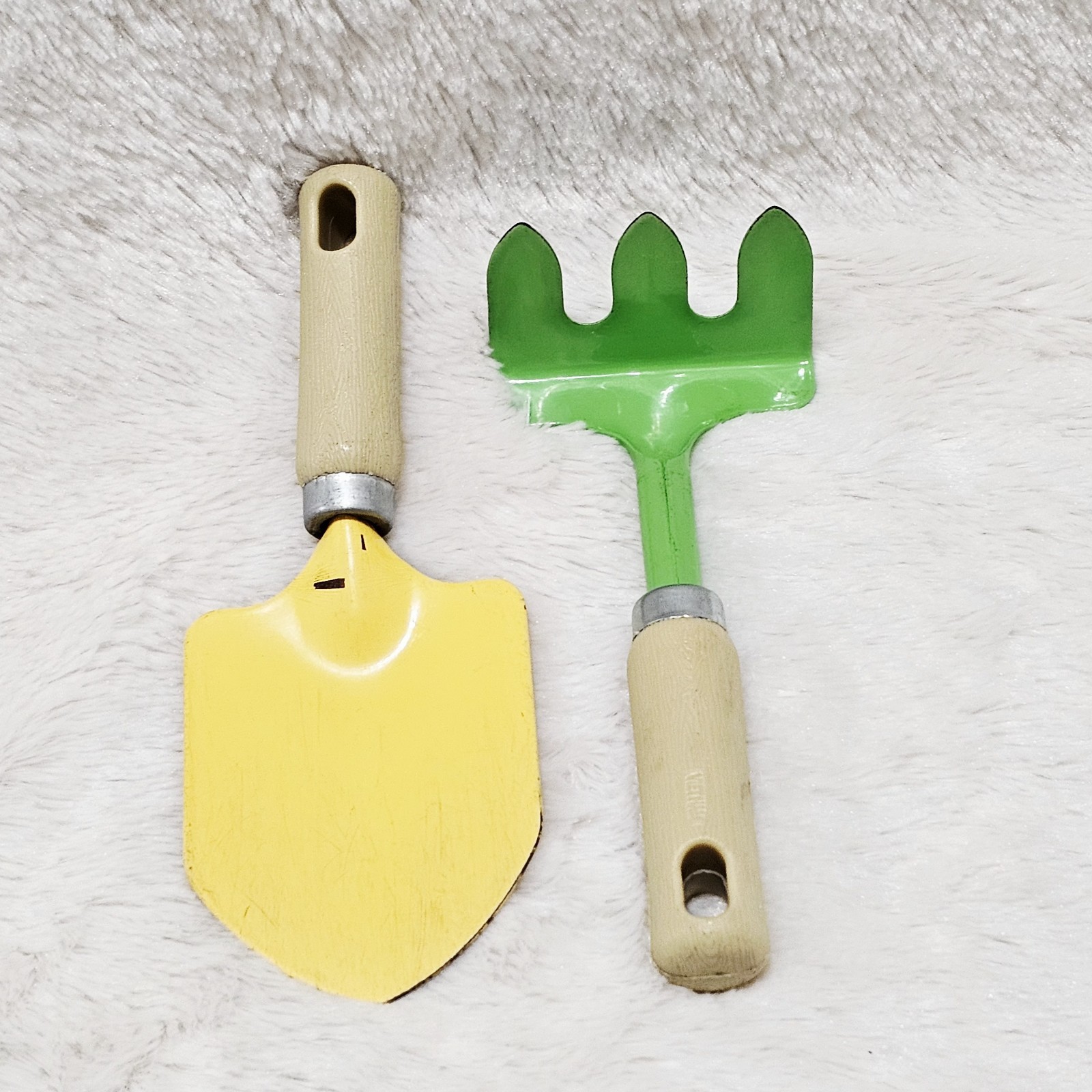 Set of 2 Kids Garden Tools Yellow Metal Shovel & Green Rake with Plastic Handles