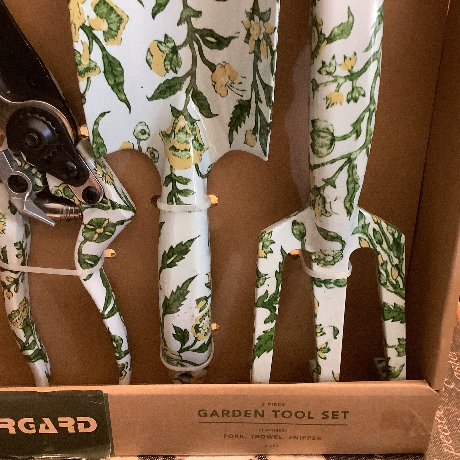 NEW/NWT~Sporgard~(3) Pc Garden Tool Set~Fork/Trowel/Snipper~Yellow/Green Floral~