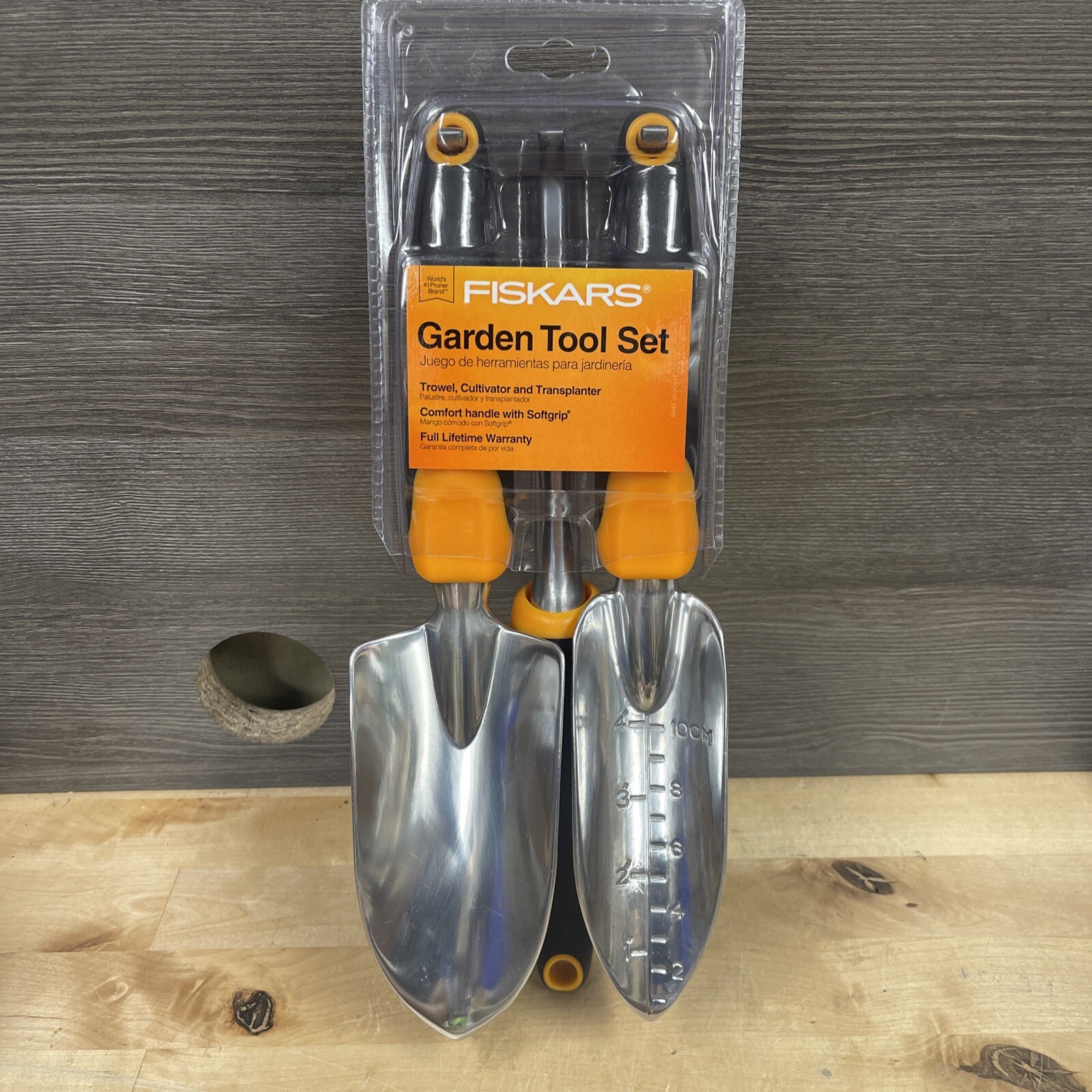 Fiskars 3 Piece Ergo Garden Tool Set – Trowel, Transplanter, and Cultivator New