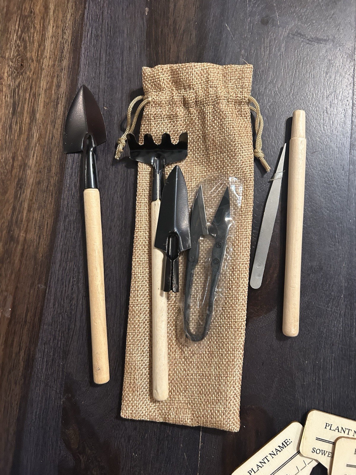 Avergo Garden Hand Tool Set, Box Case, Trowel Cultivator Pruning Shears