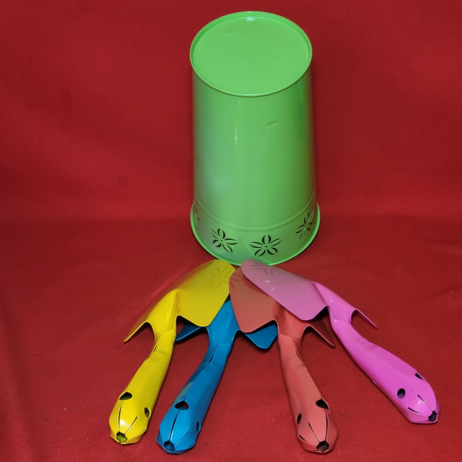 Metal Iron Bucket Four Garden Hand Trowels Set Gardening Shovels