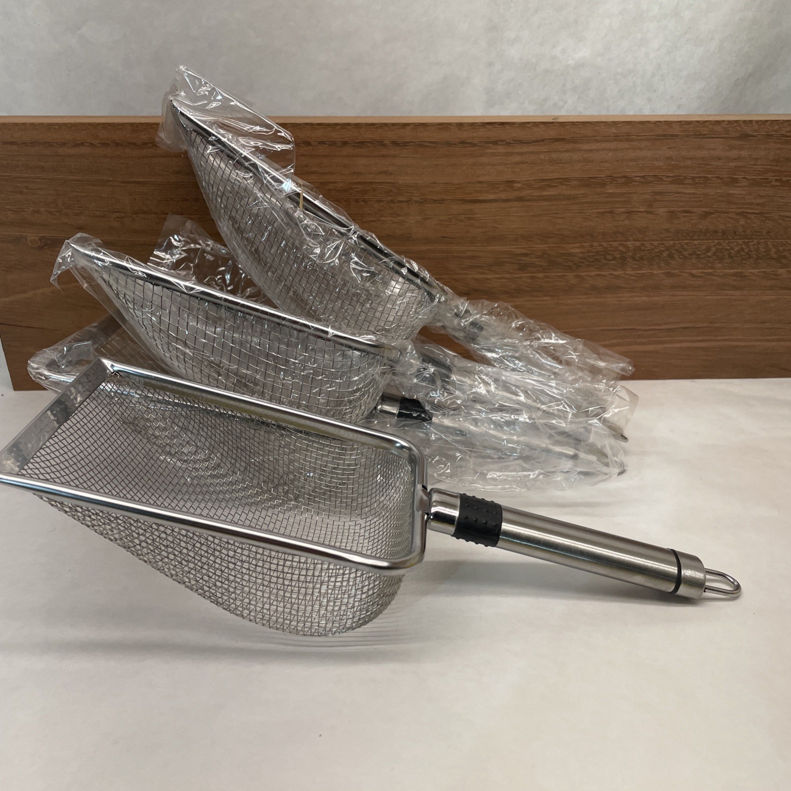 4 PCS 2-in-1 Gardening Soil Sifter Set with 2-5mm Mesh, Garden Sieve & Shovel