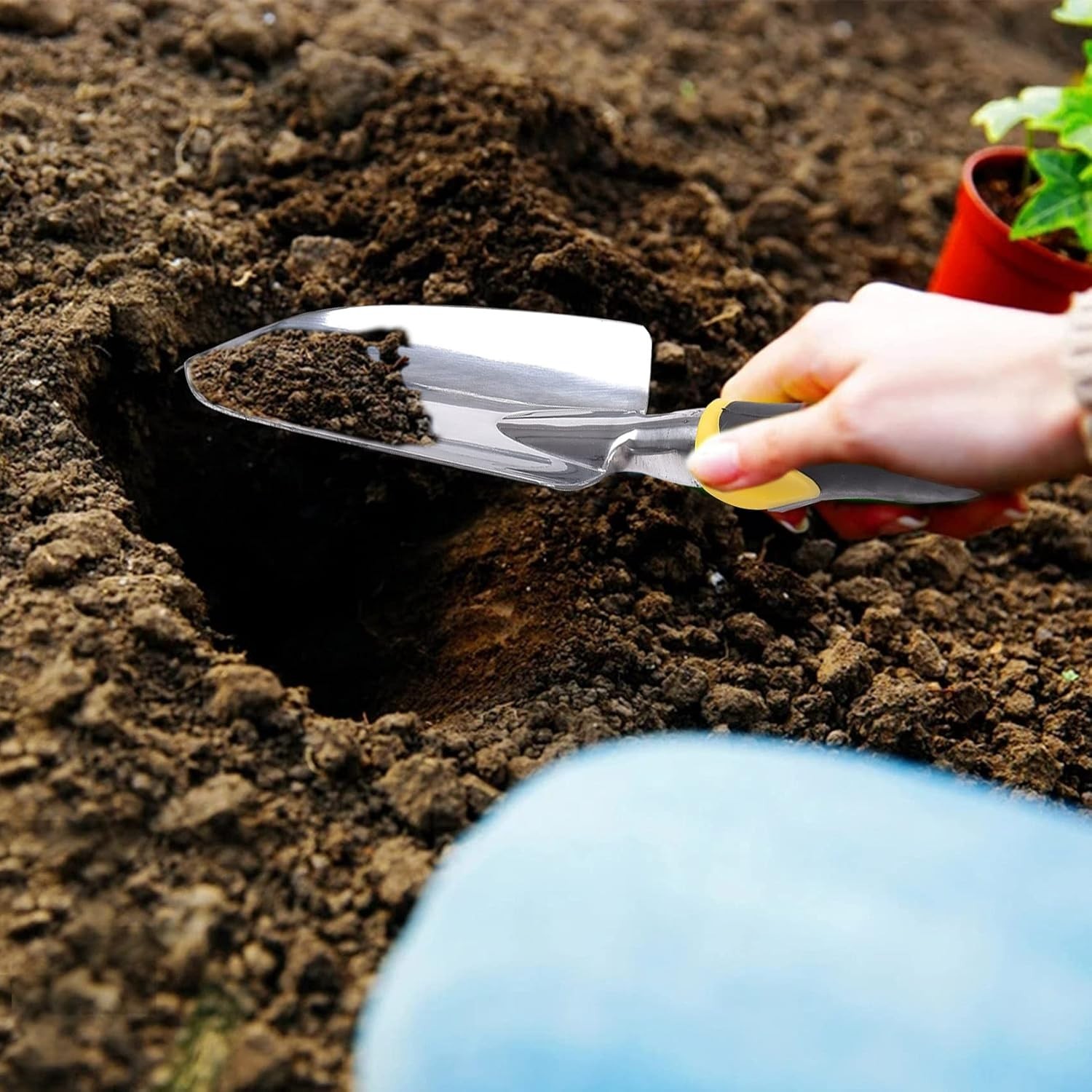 Multi-Purpose Garden Hand Shovel – Lightweight Aluminum Trowel with Rubber Grip