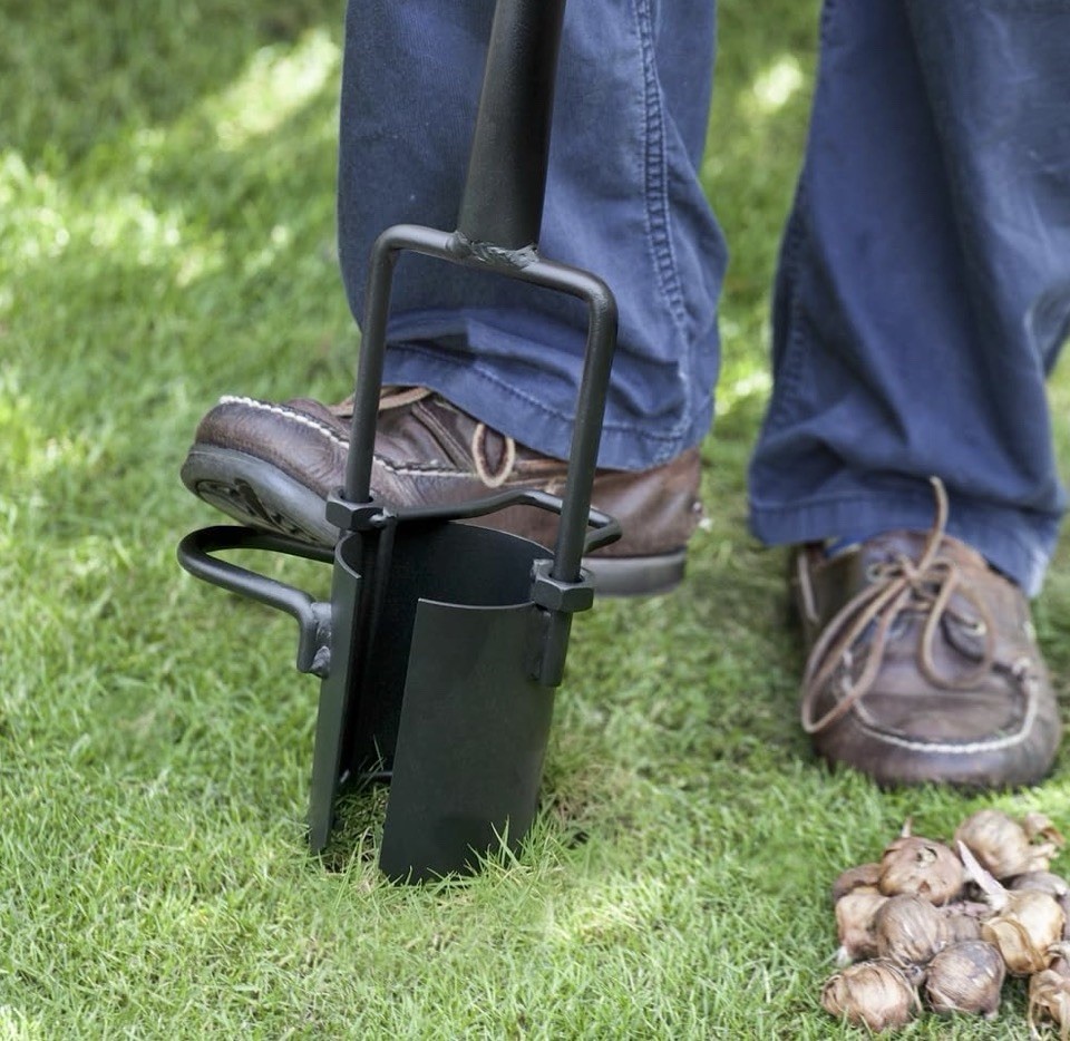 NEW Long Handle Bulb Planter Tool for Gardening – Heavy Duty for Tulips, & Iris