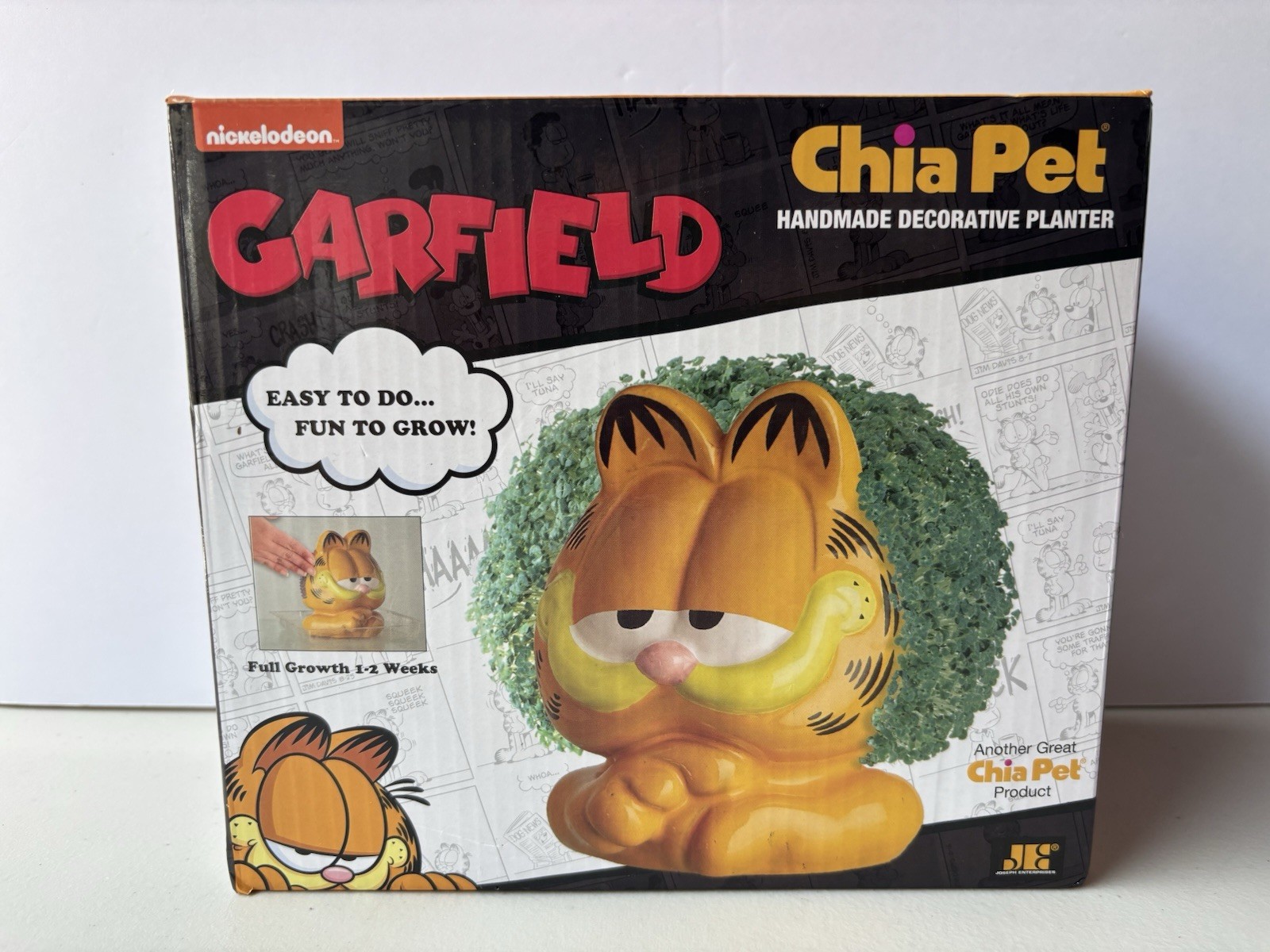 Chia Pet Garfield with Seed Pack Decorative Pottery Planter Colored Painted NEW