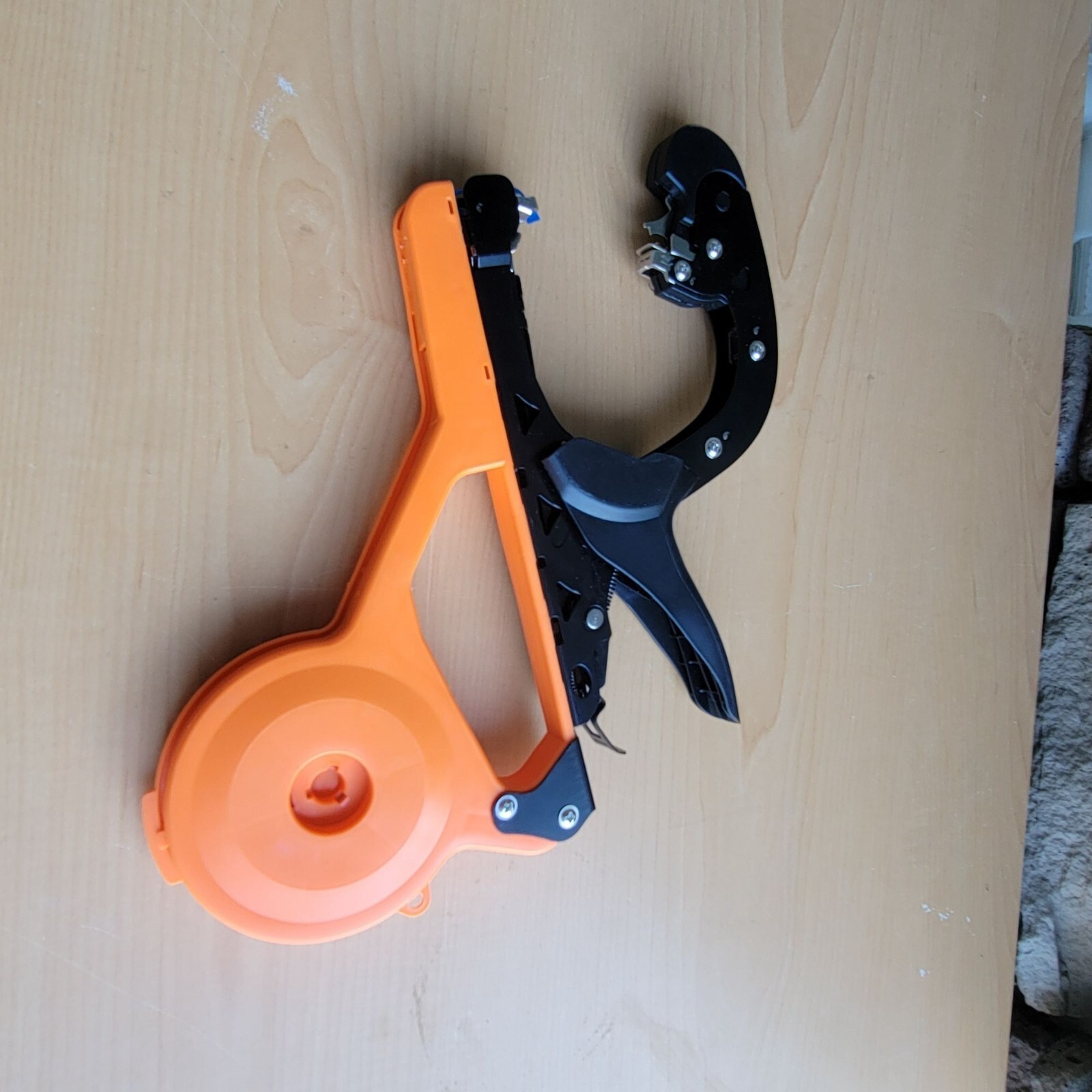 Heavy-Duty Orange Black Tapener Tool For Gardening Vineyards