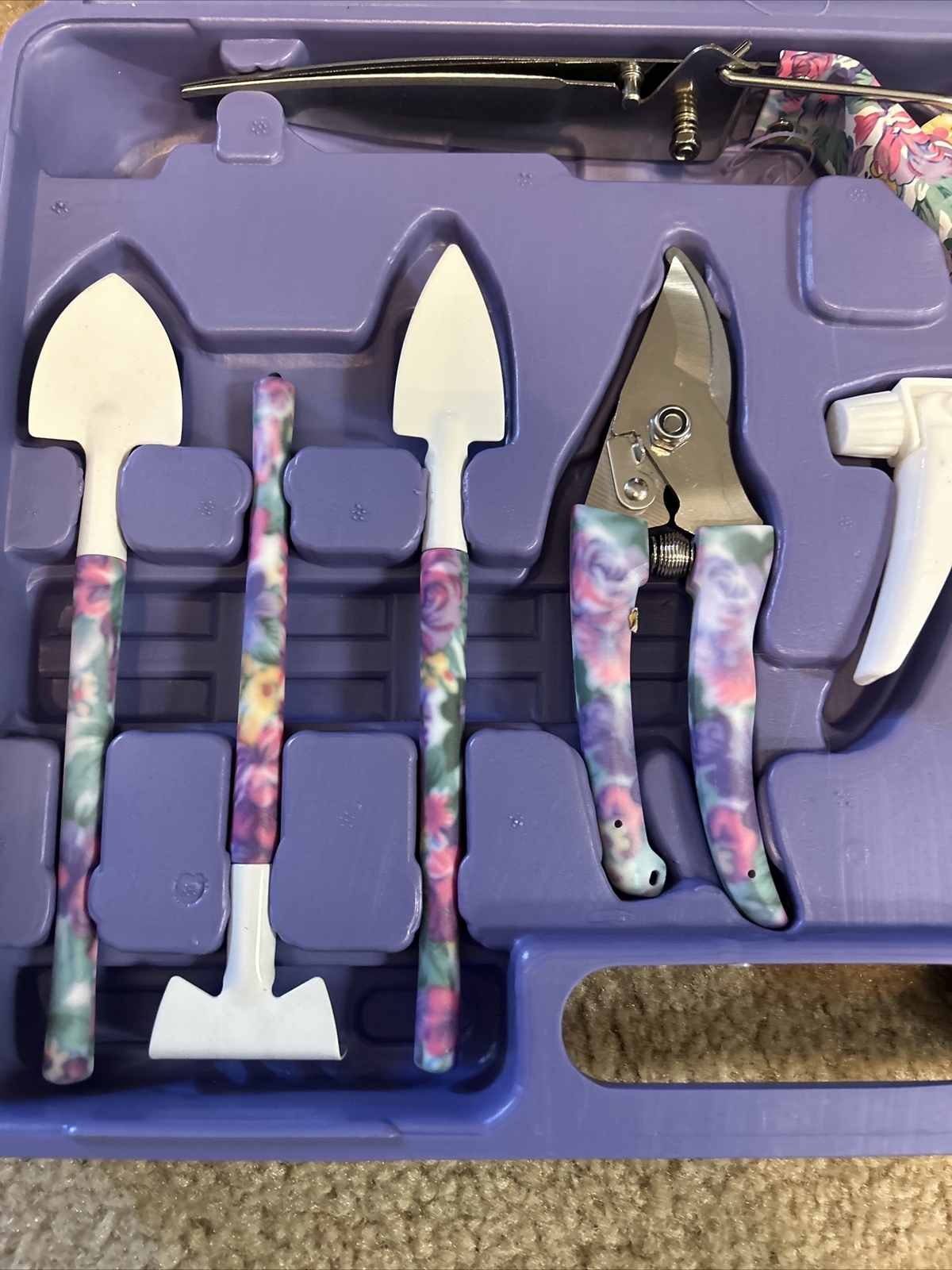10pc Outdoors Nifty Gardening Tool Set Hand Tools w/ Carrying Case, Brand New!