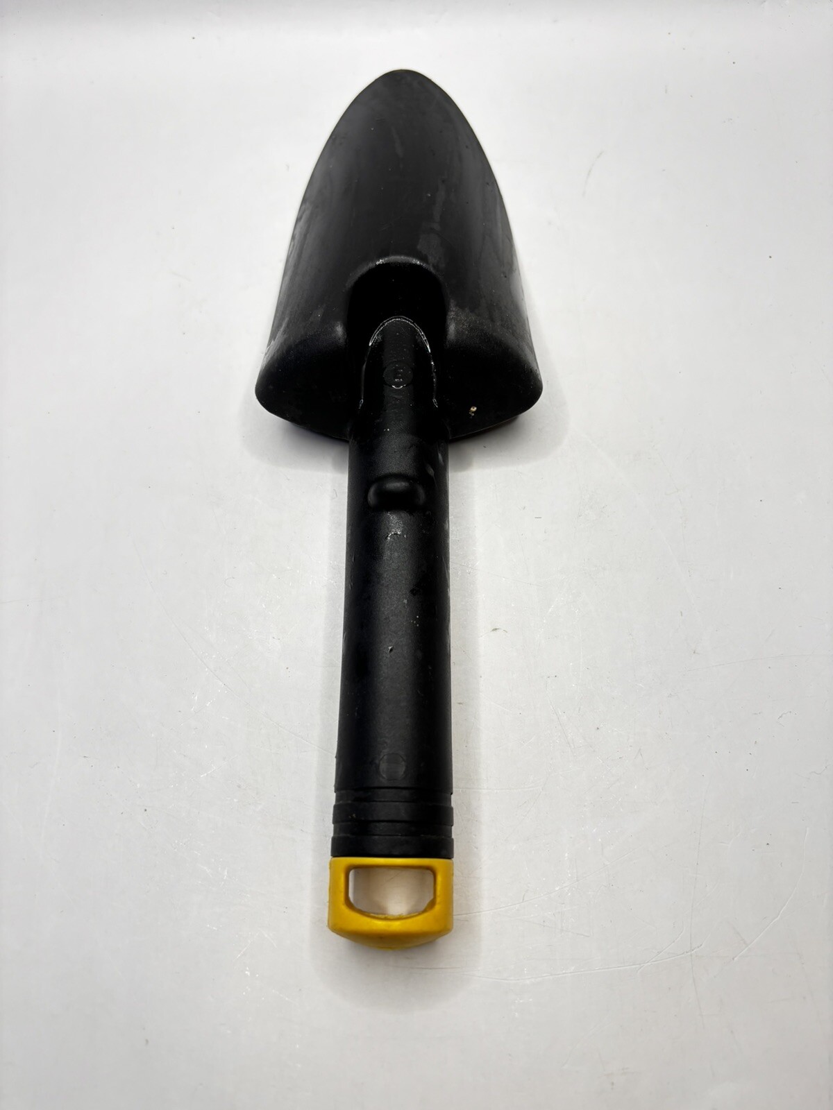 Plastic Garden Trowel. Yellow and Black. 11″ X 3″.