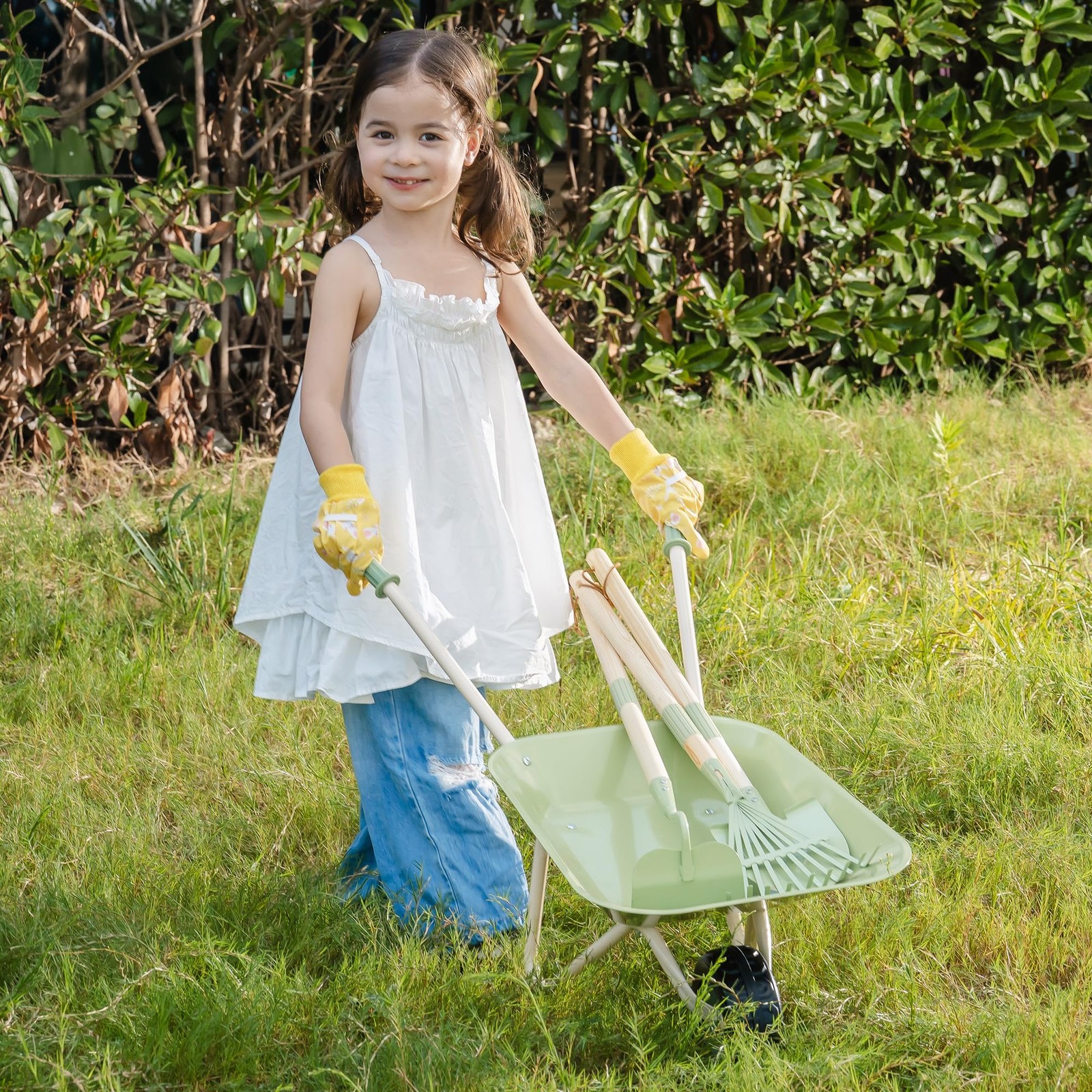 ROBUD Kids Wheelbarrow Set, Green Metal Toddler Wheelbarrow with Shovel, Hoe,…