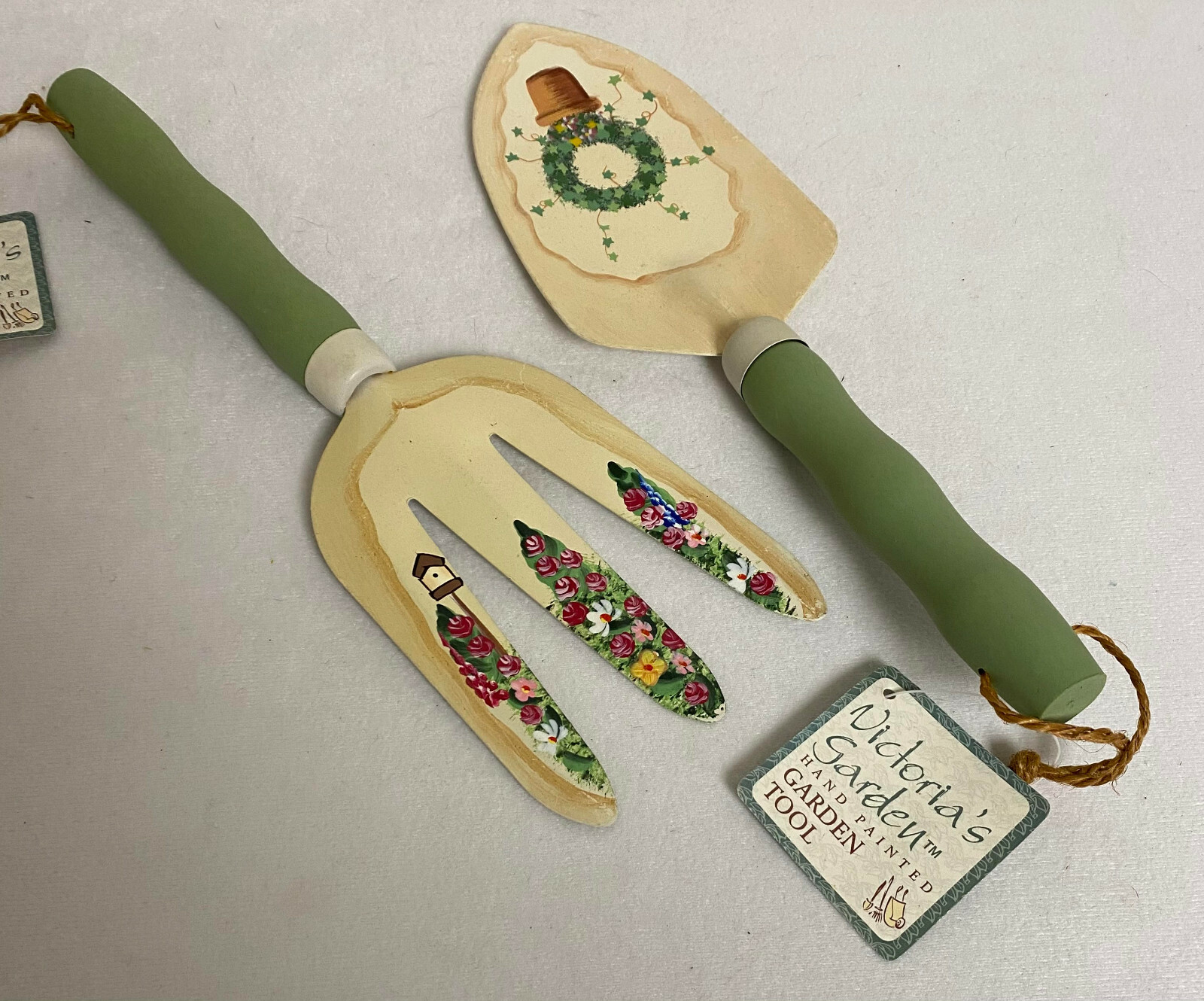 VICTORIA’S GARDEN HAND PAINTED GARDEN TOOLS TROWEL & HAND FORK #22216