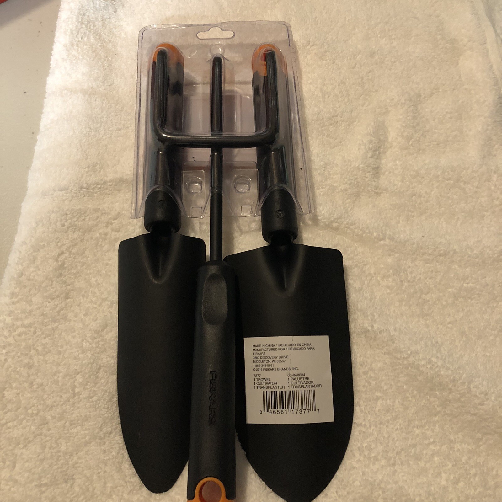 Fiskars Garden Tool Set 3 Piece Black Trowel + Cultivator + Transplanter