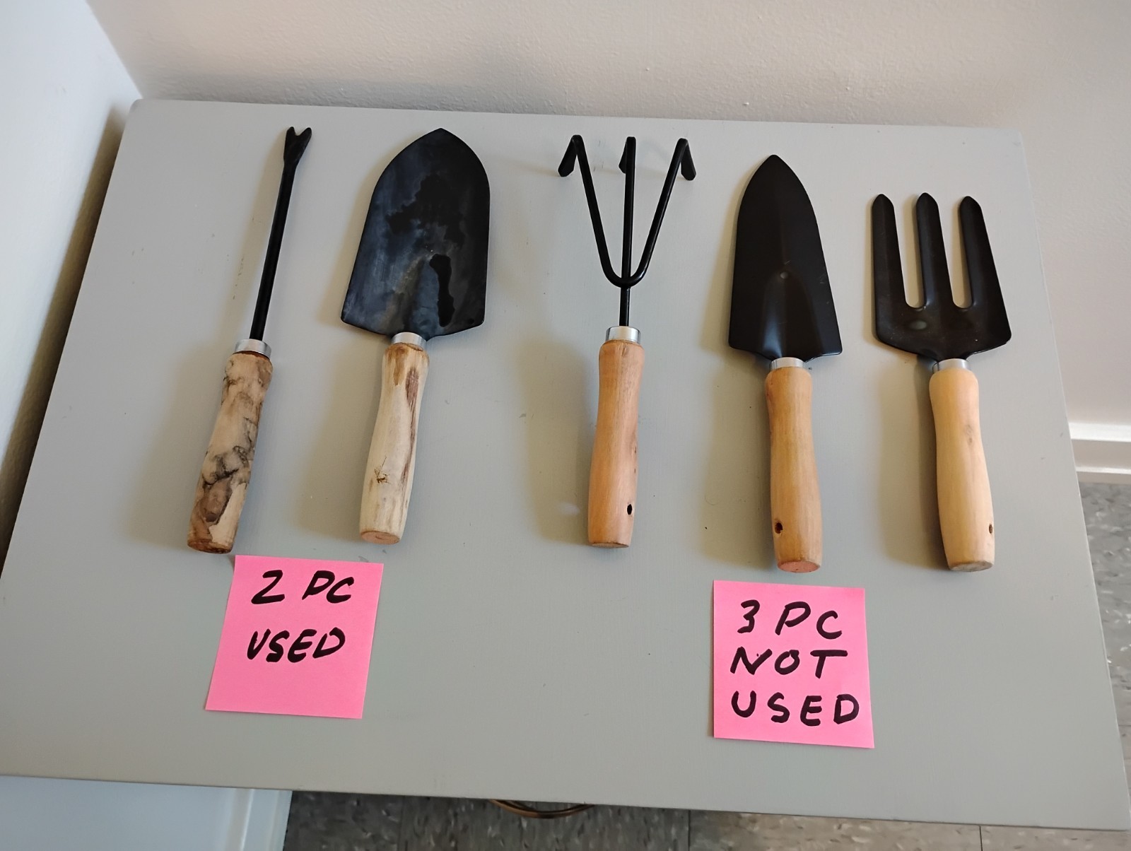 Scuddles 5 piece garden tool kit. Tools only. Nice medium duty & lightweight.