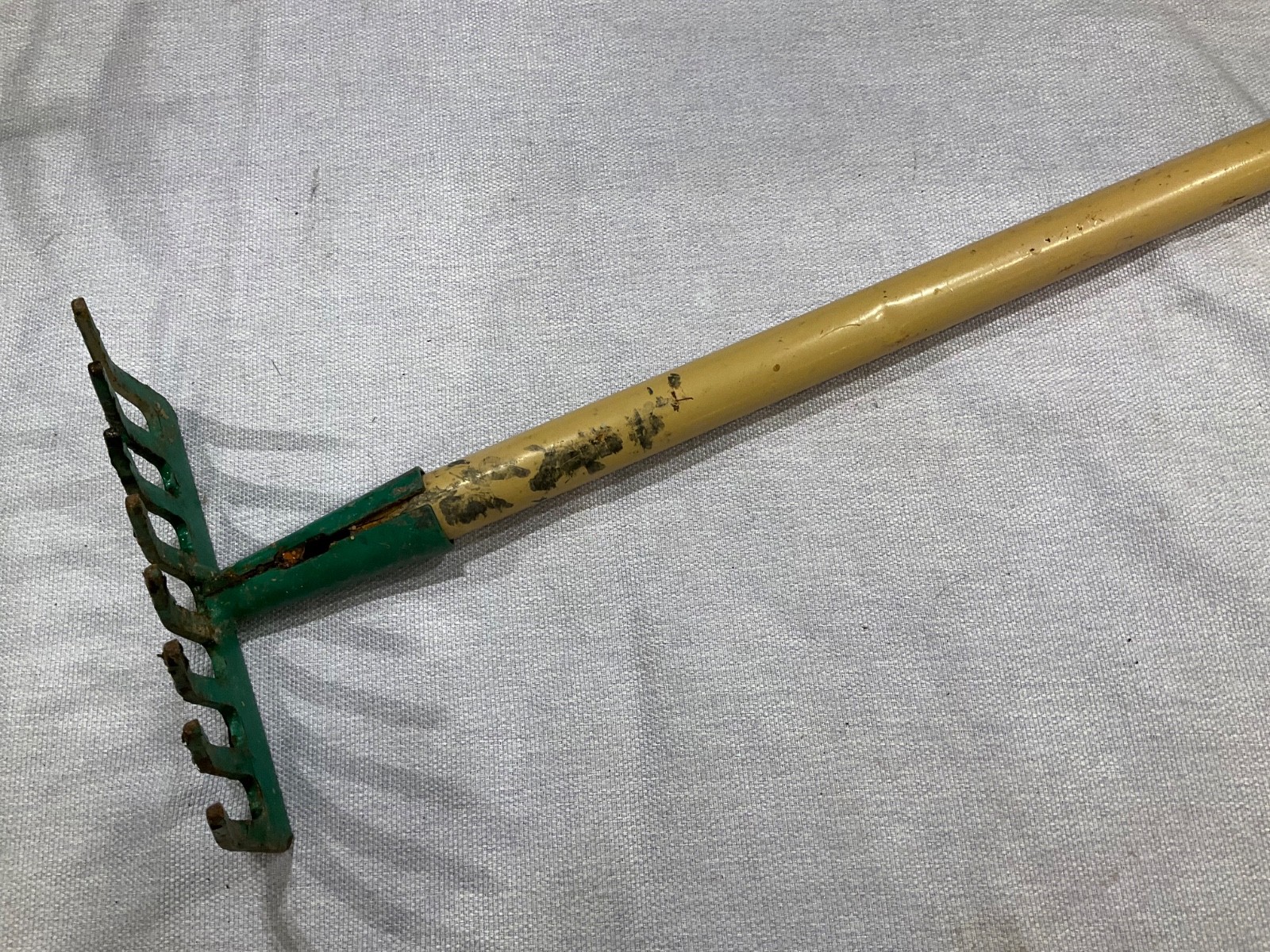 Kids Garden Pals REAL Heavy Duty RAKE 31” Long Reduced Size Metal Handle
